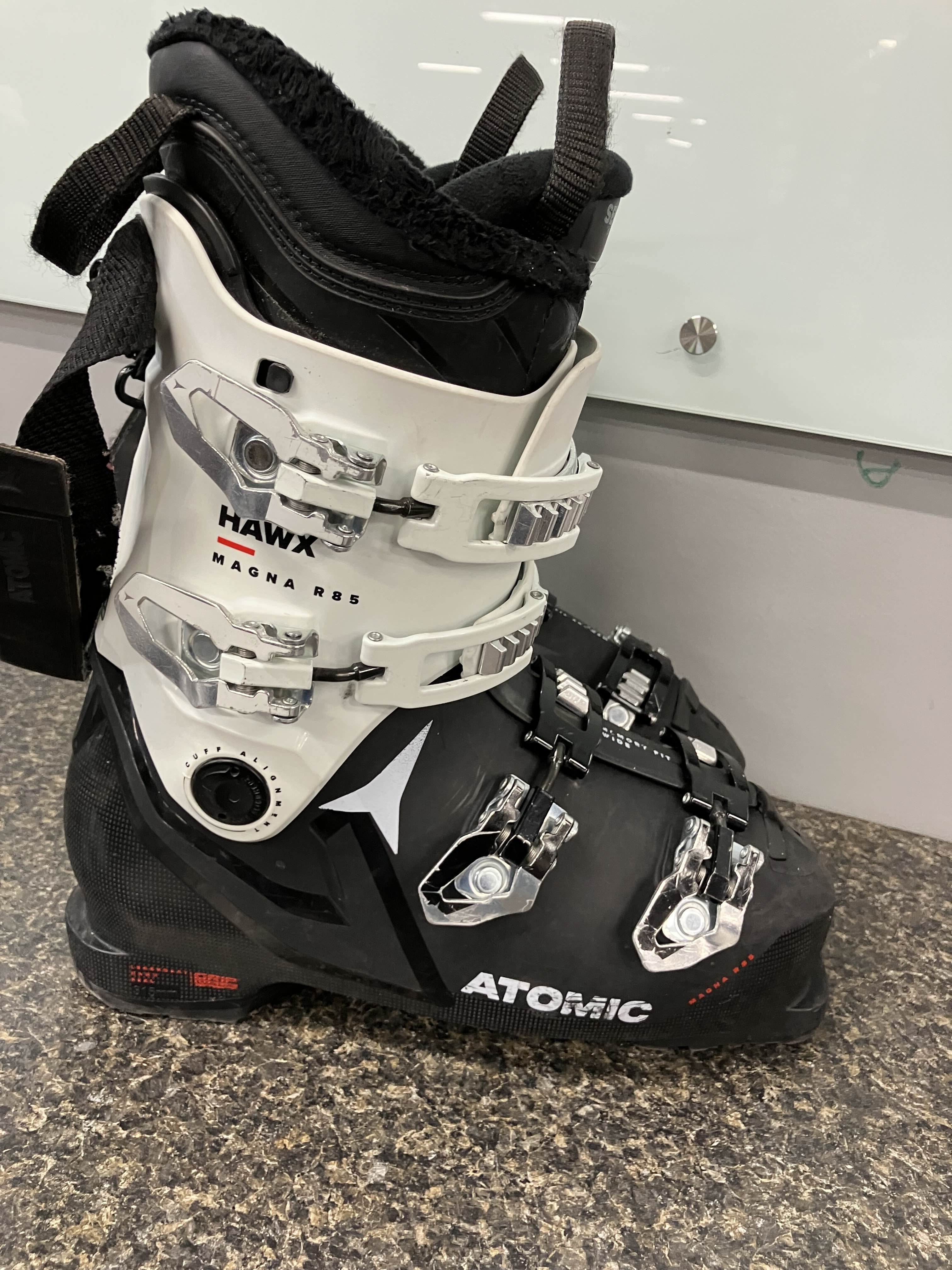 Used Atomic Hawx Magna R85 W GW - 27.5 MP