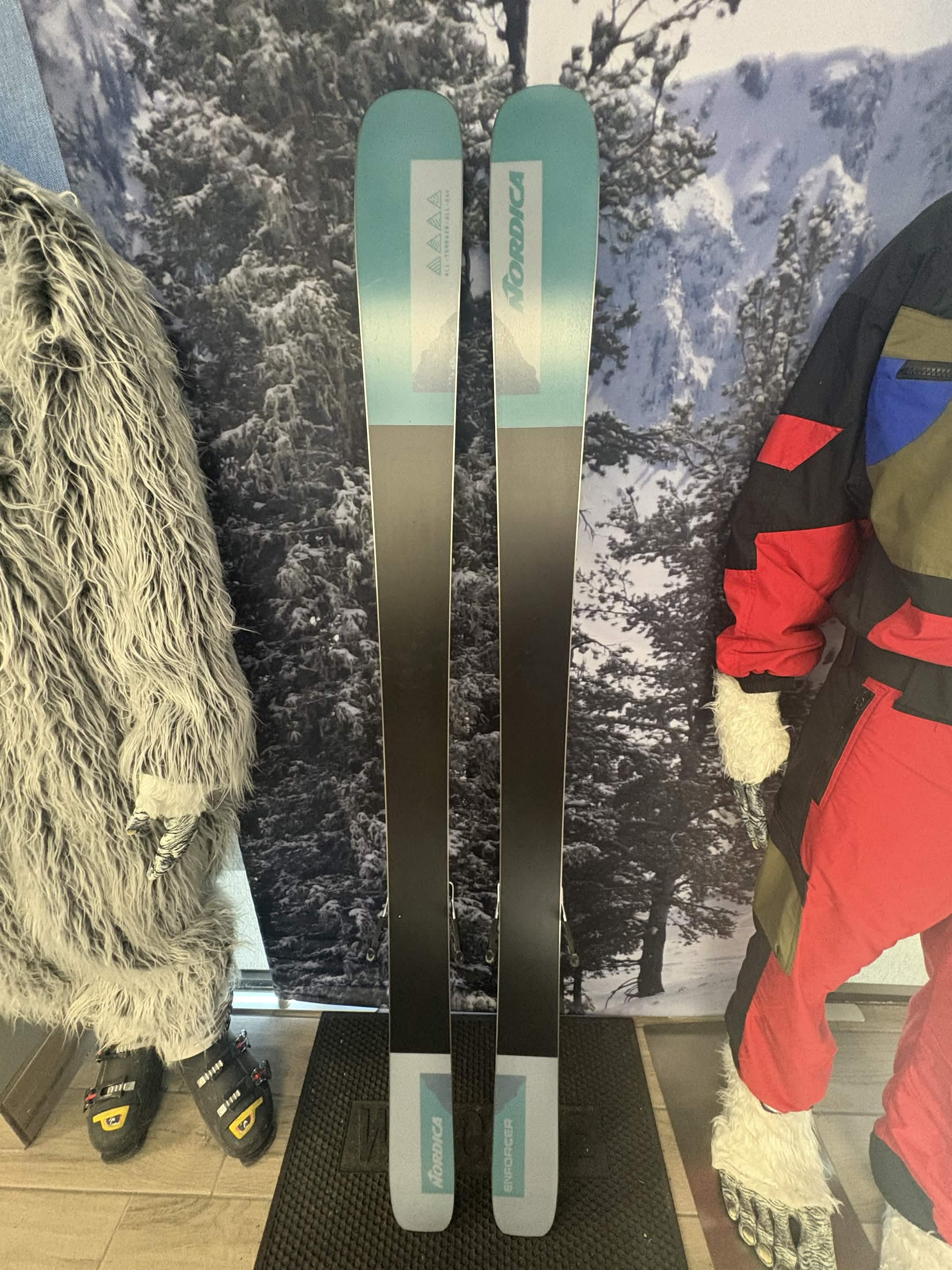 Nordica Enforcer 94 179cm Skis w/ ATOMIC NR Strive 13 GW ATO Demo Binding -New 2027