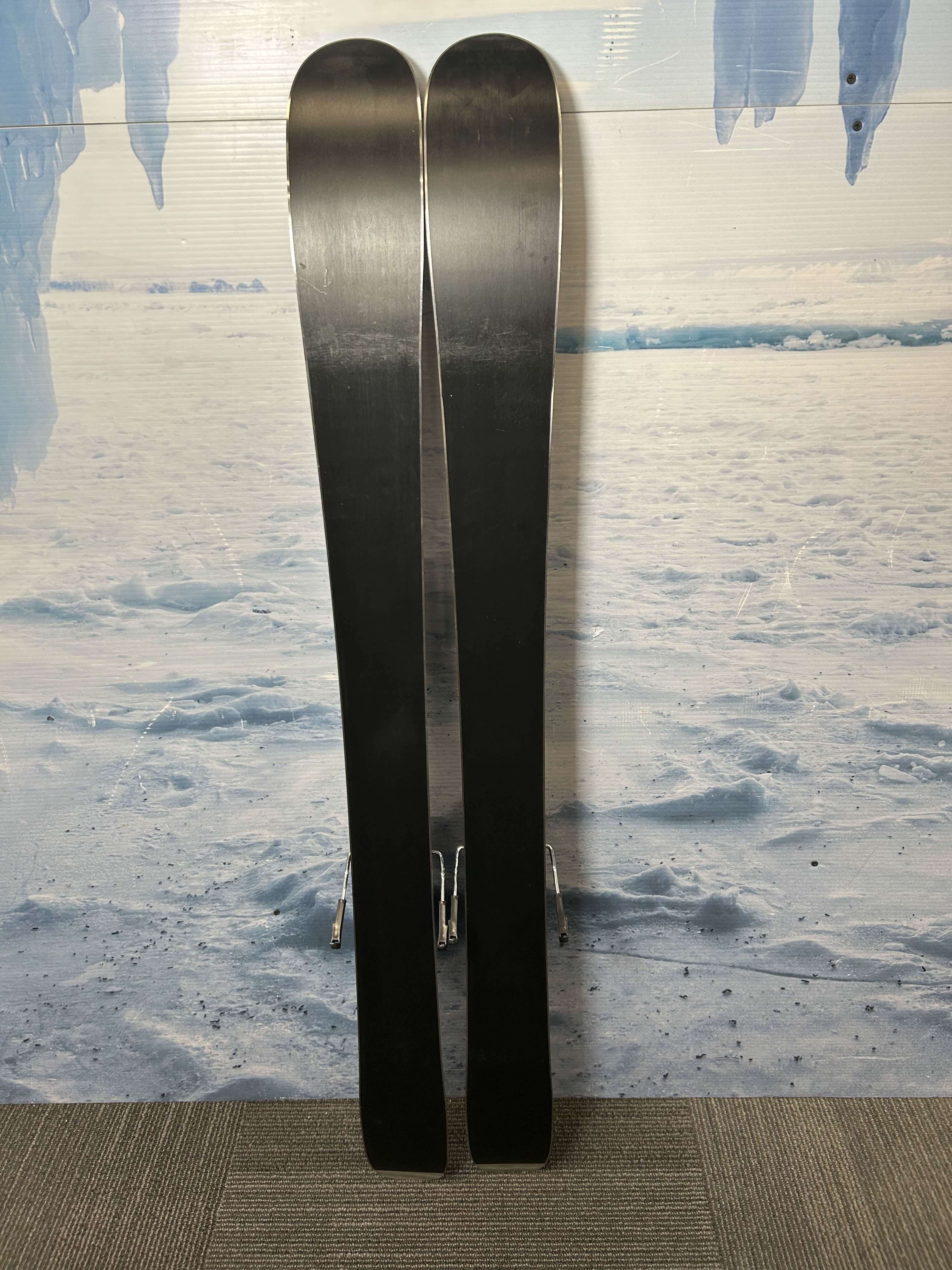 Used Rossignol Sender 90 Pro Ski - 130CM W/ Look Xpress 10 GW Demo Binding