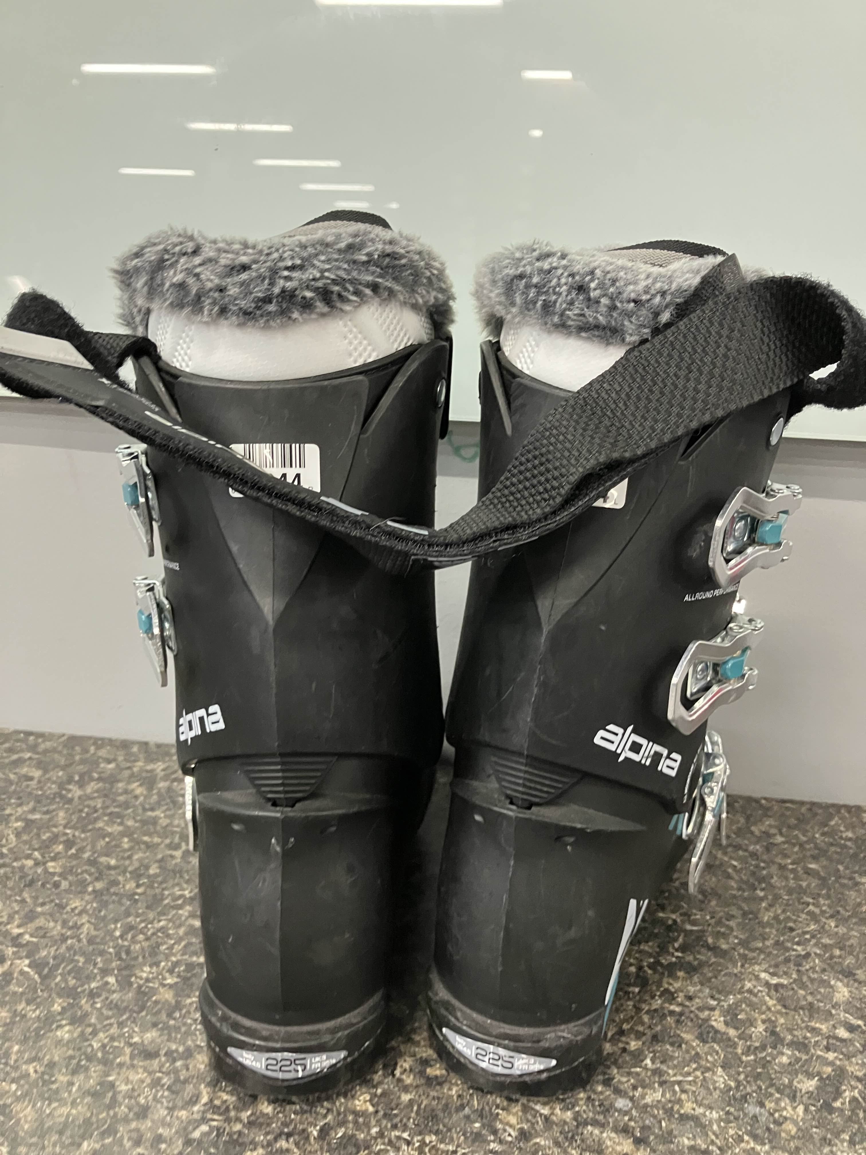 Used Alpina X5 Ski Boot - 22.5MP