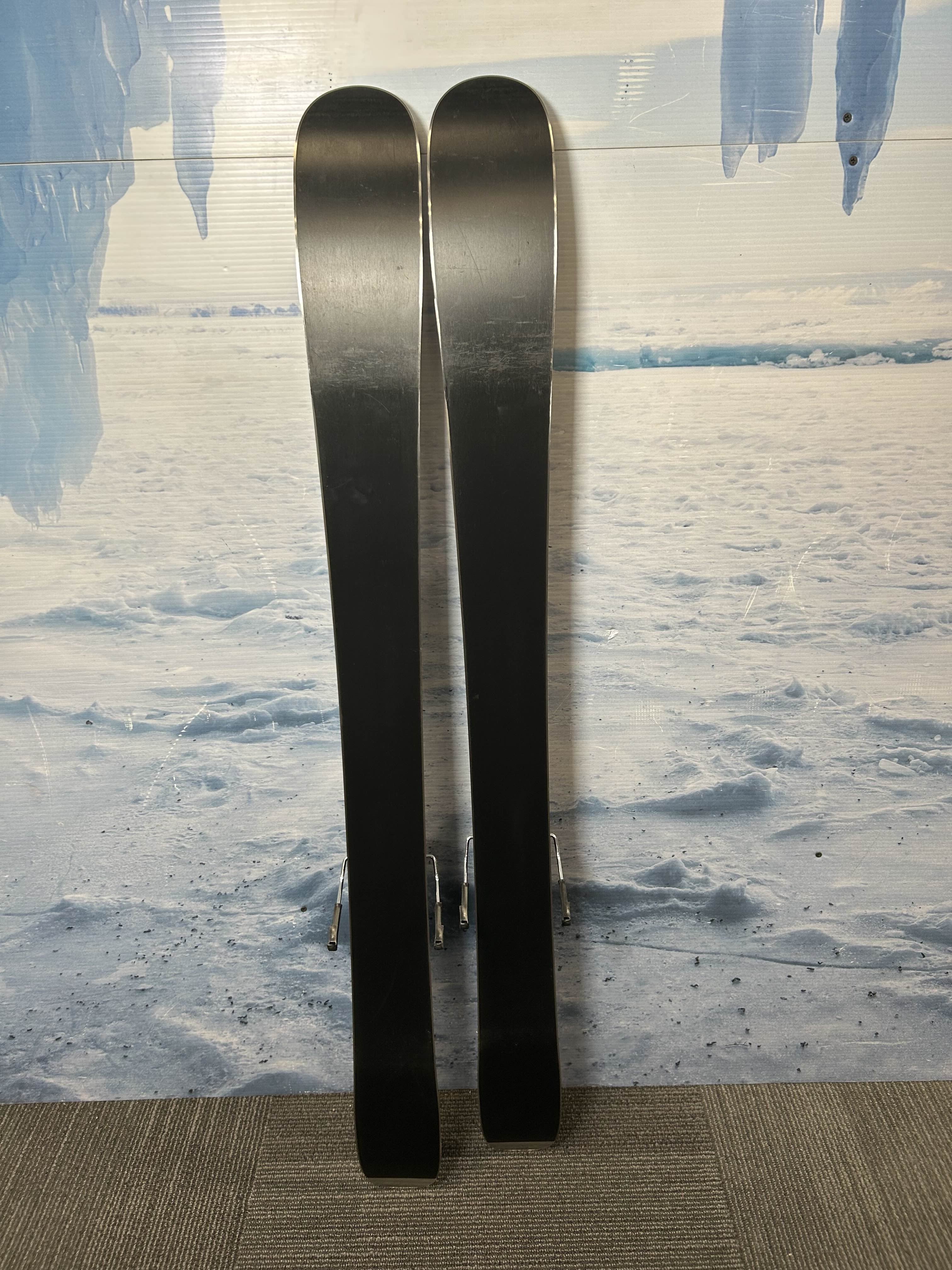 Used Rossignol Sender 90 Pro Ski - 130CM W/ Look Xpress 10 GW Demo Binding