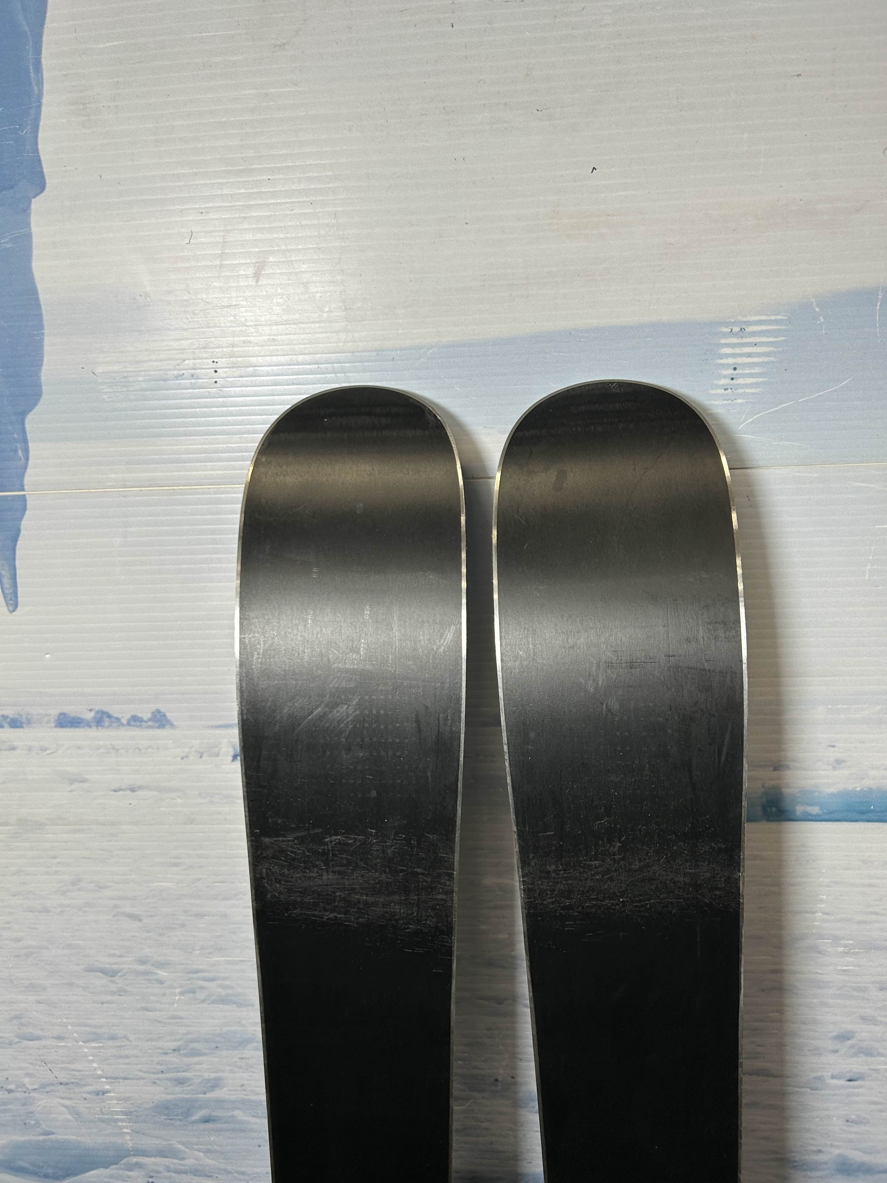 Used Rossignol Sender 90 Pro Ski - 130CM W/ Look Xpress 10 GW Demo Binding