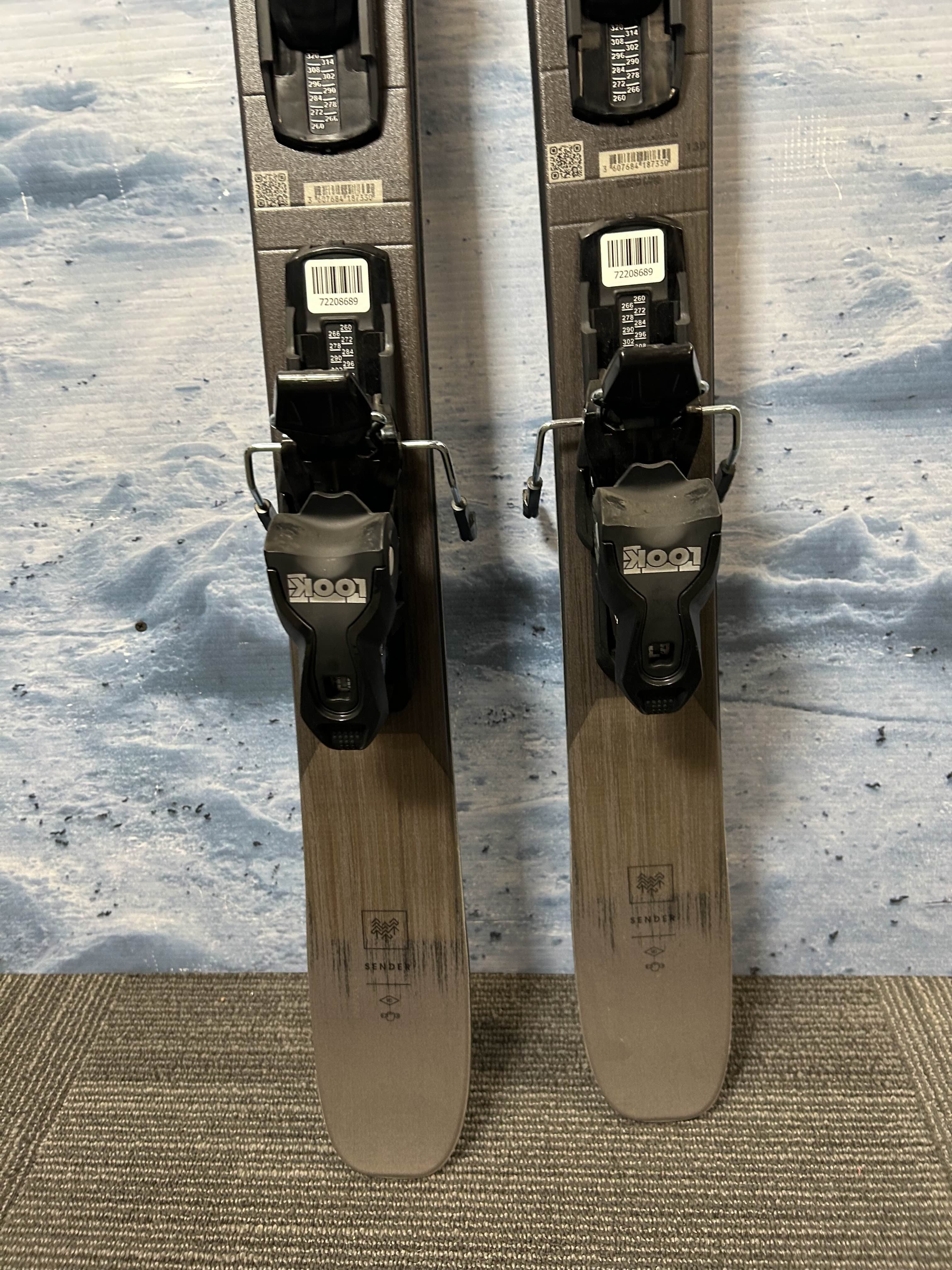 Used Rossignol Sender 90 Pro Ski - 130CM W/ Look Xpress 10 GW Demo Binding