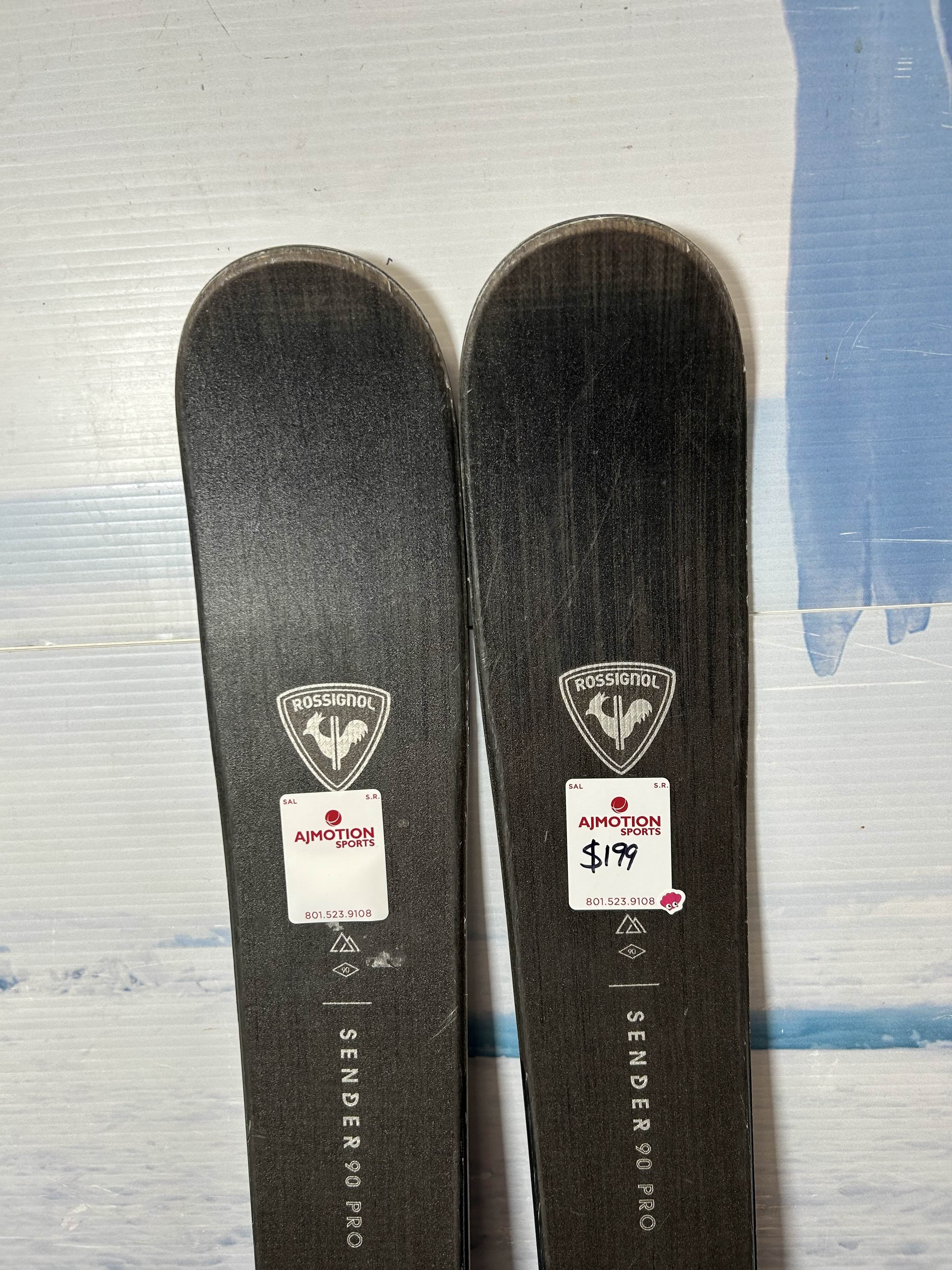 Used Rossignol Sender 90 Pro Ski - 140CM W/ Look Xpress 10 GW Demo Binding