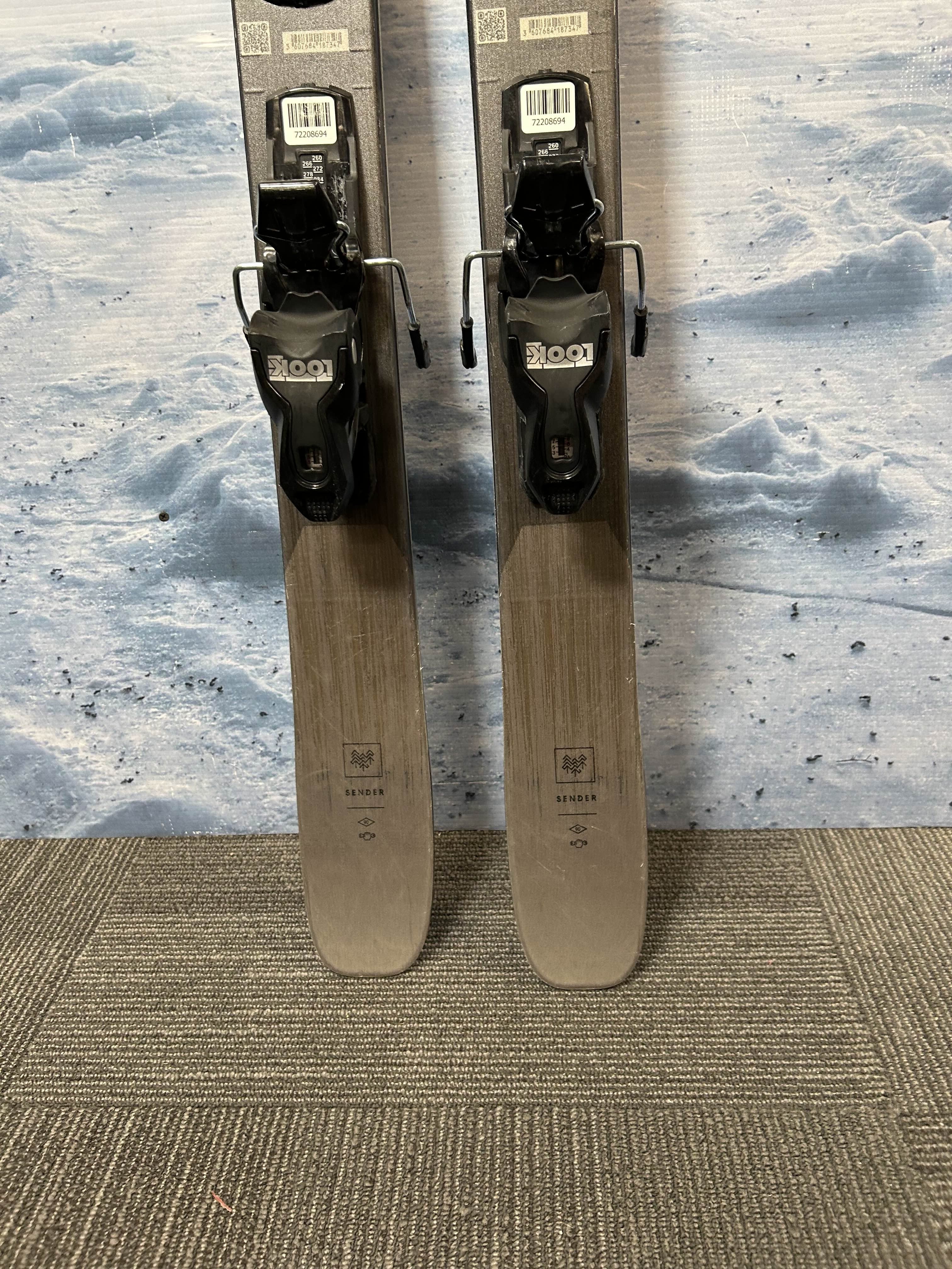 Used Rossignol Sender 90 Pro Ski - 140CM W/ Look Xpress 10 GW Demo Binding