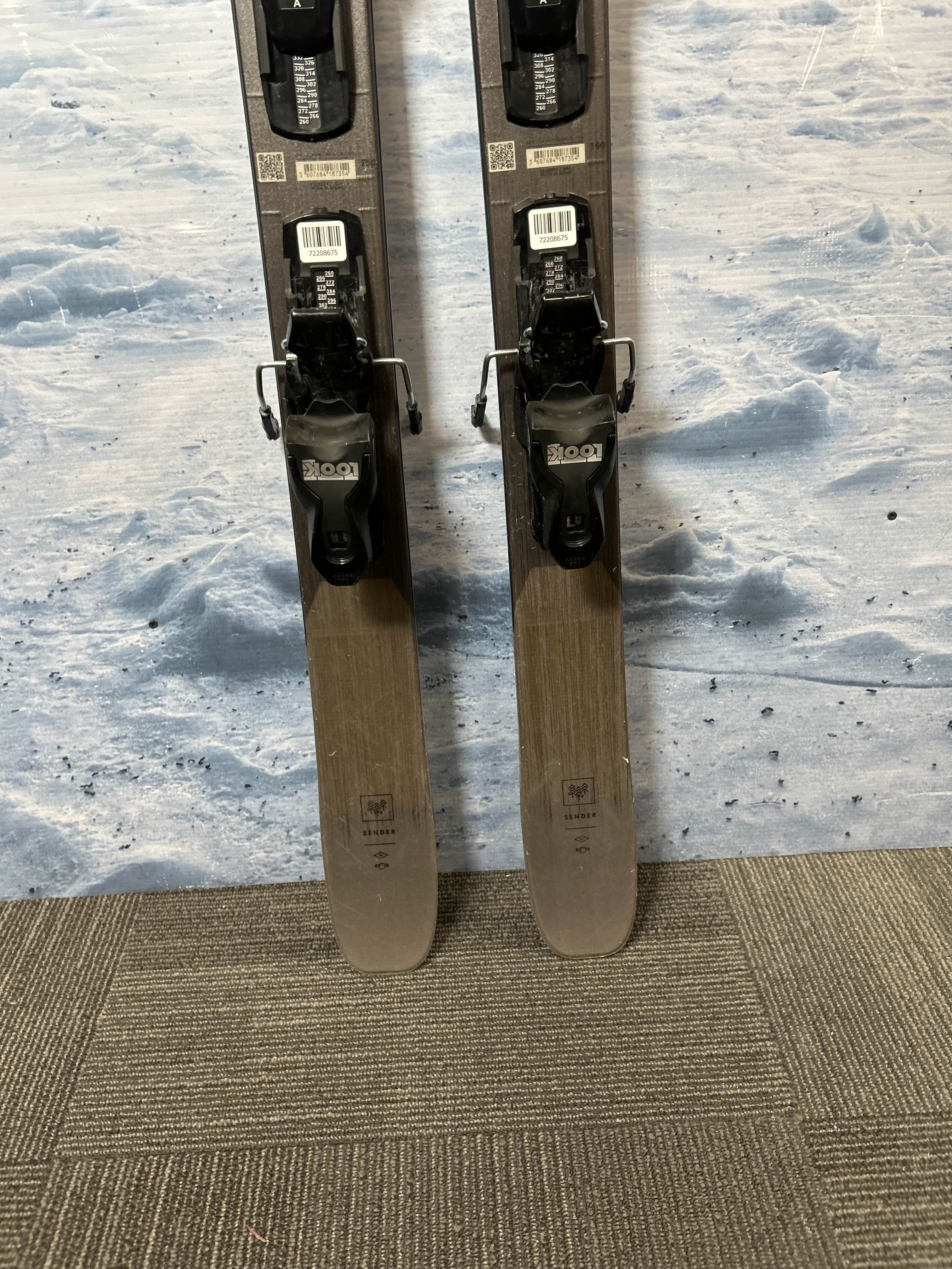 Used  Rossignol  Sender 90 Pro Ski w/ Look  Xpress 10 GW Demo Bindings - 150cm