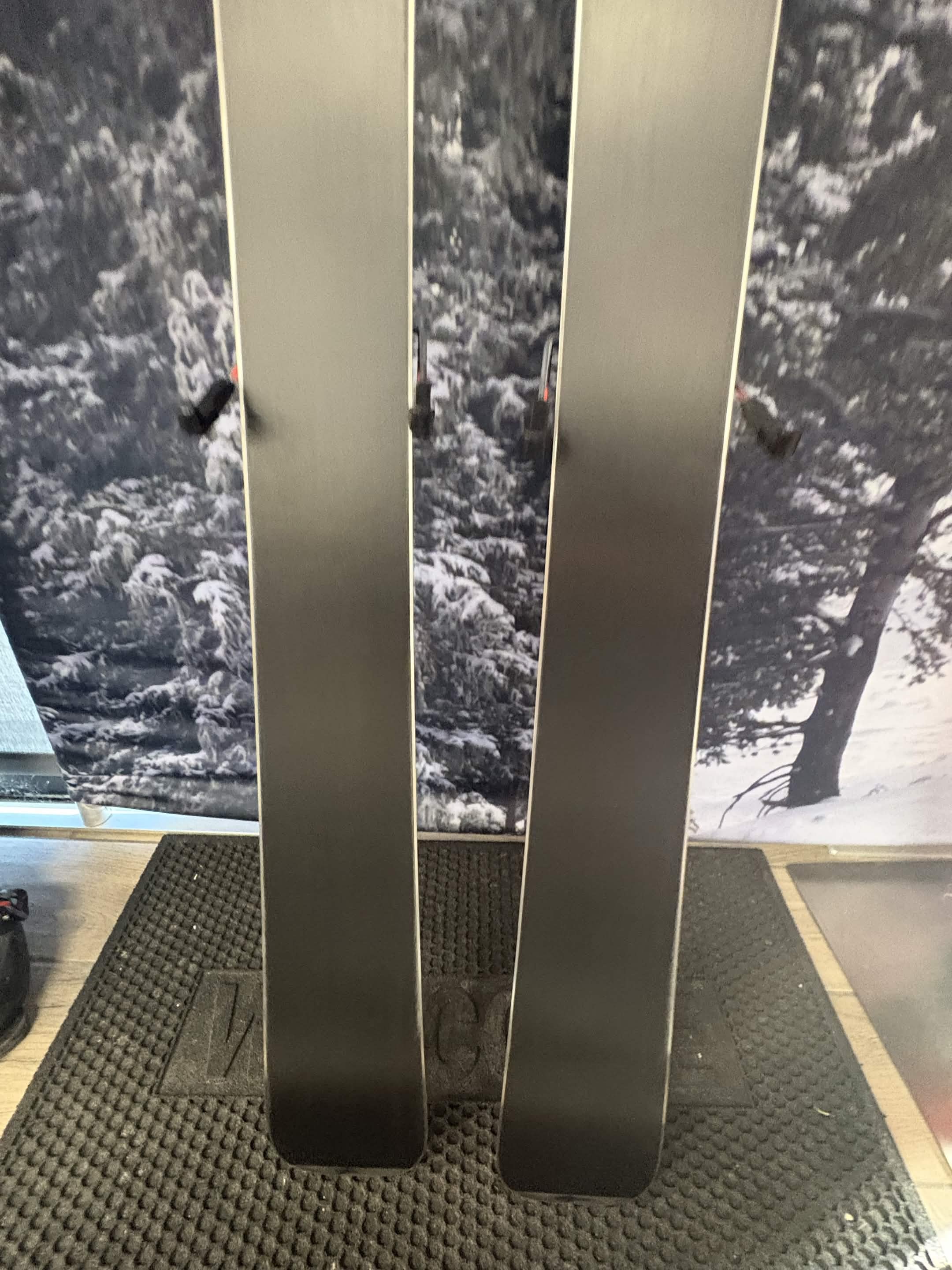 Rossignol Arcade 88 162cm Skis w/ ROSSIGNOL SPX Konect GW SYS Demo Binding - New 2027