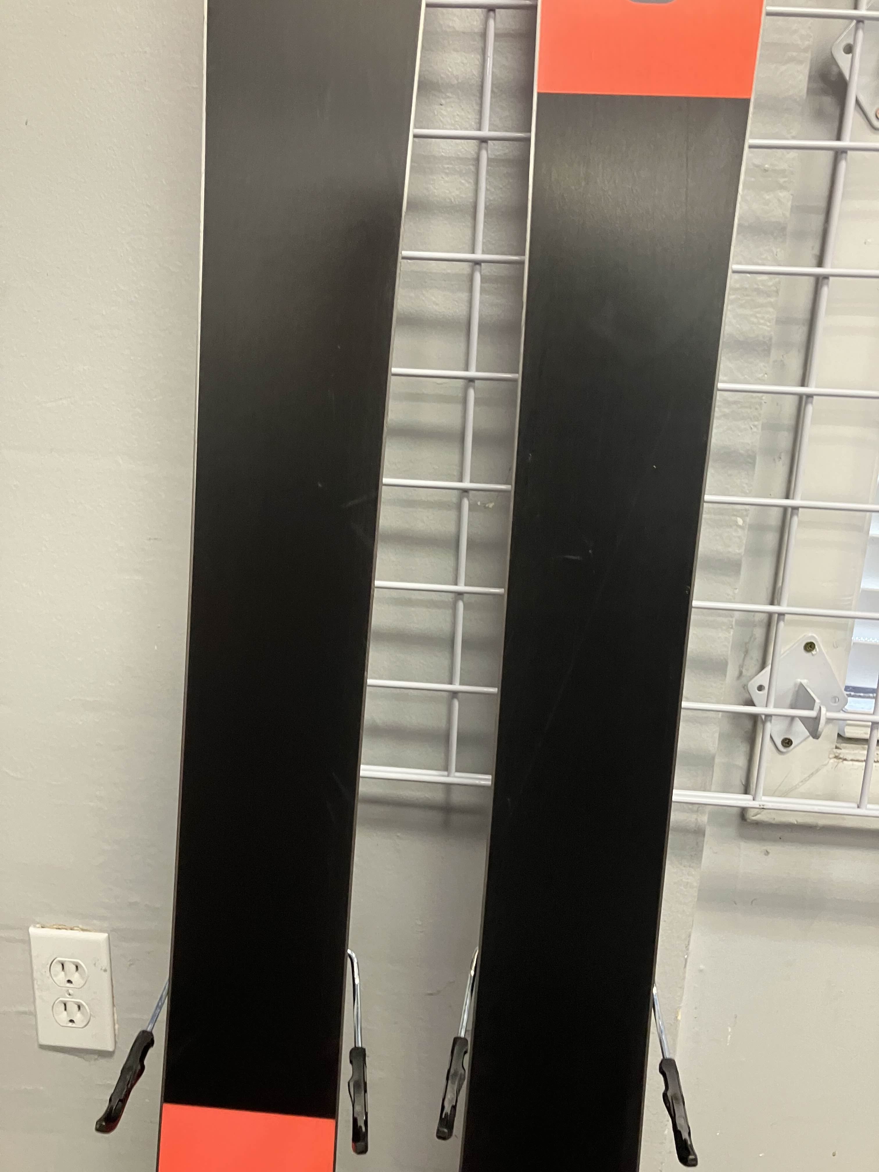 Used Blizzard Sheeva 10 156cm Skis w/ Atomic Strive 11 GW Bindings