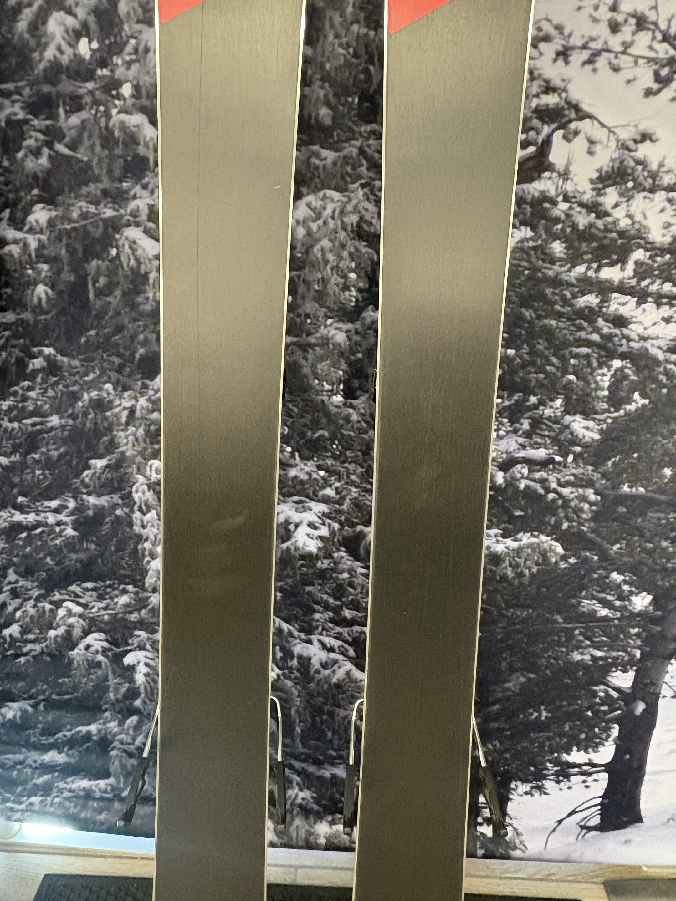 Dynastar M-Pro W 99 154cm Skis w/ ATOMIC Warden 11 Demo Binding - Used (2023)