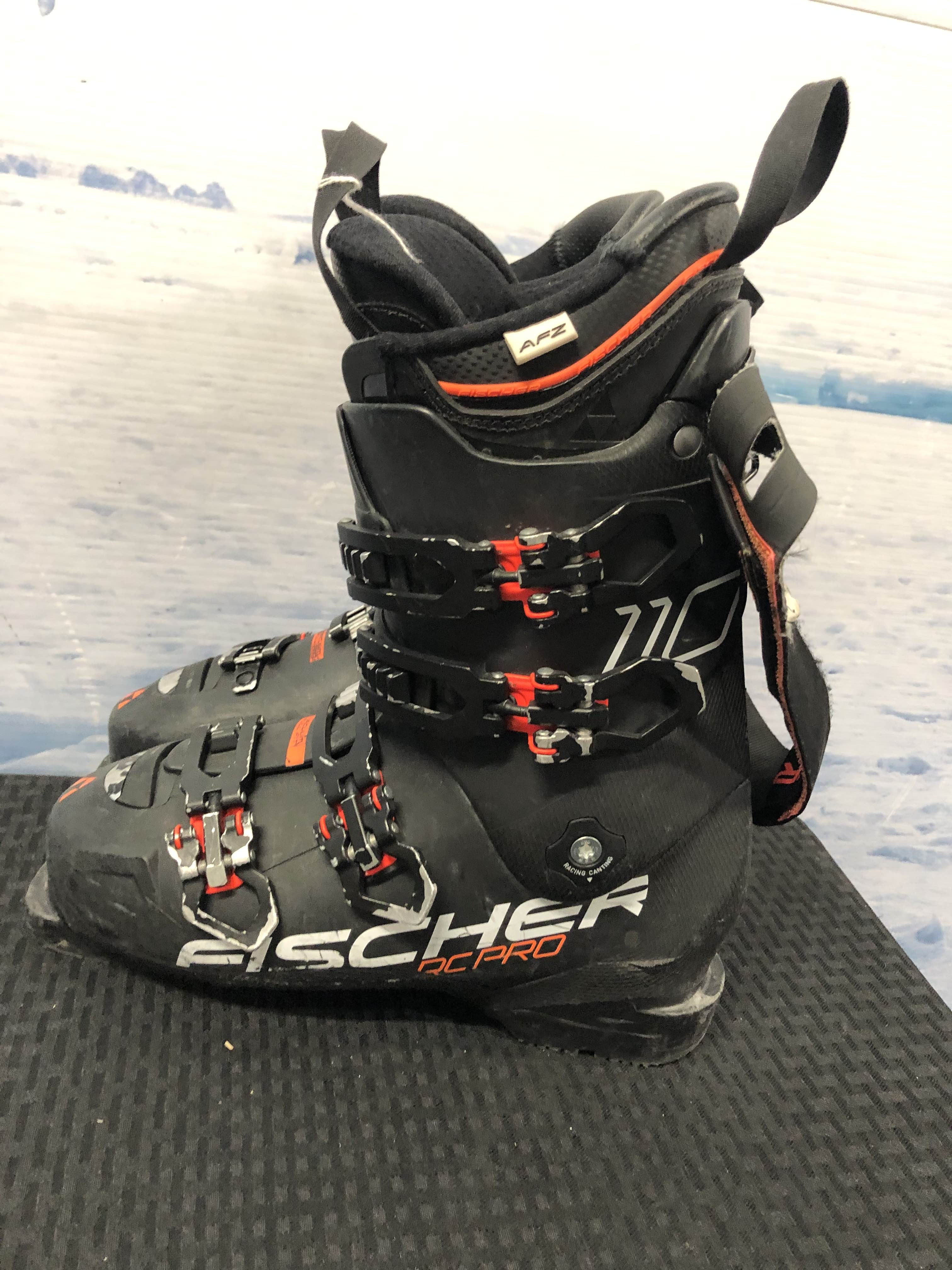 Used Fischer RC Pro 110 Ski Boot 26.5