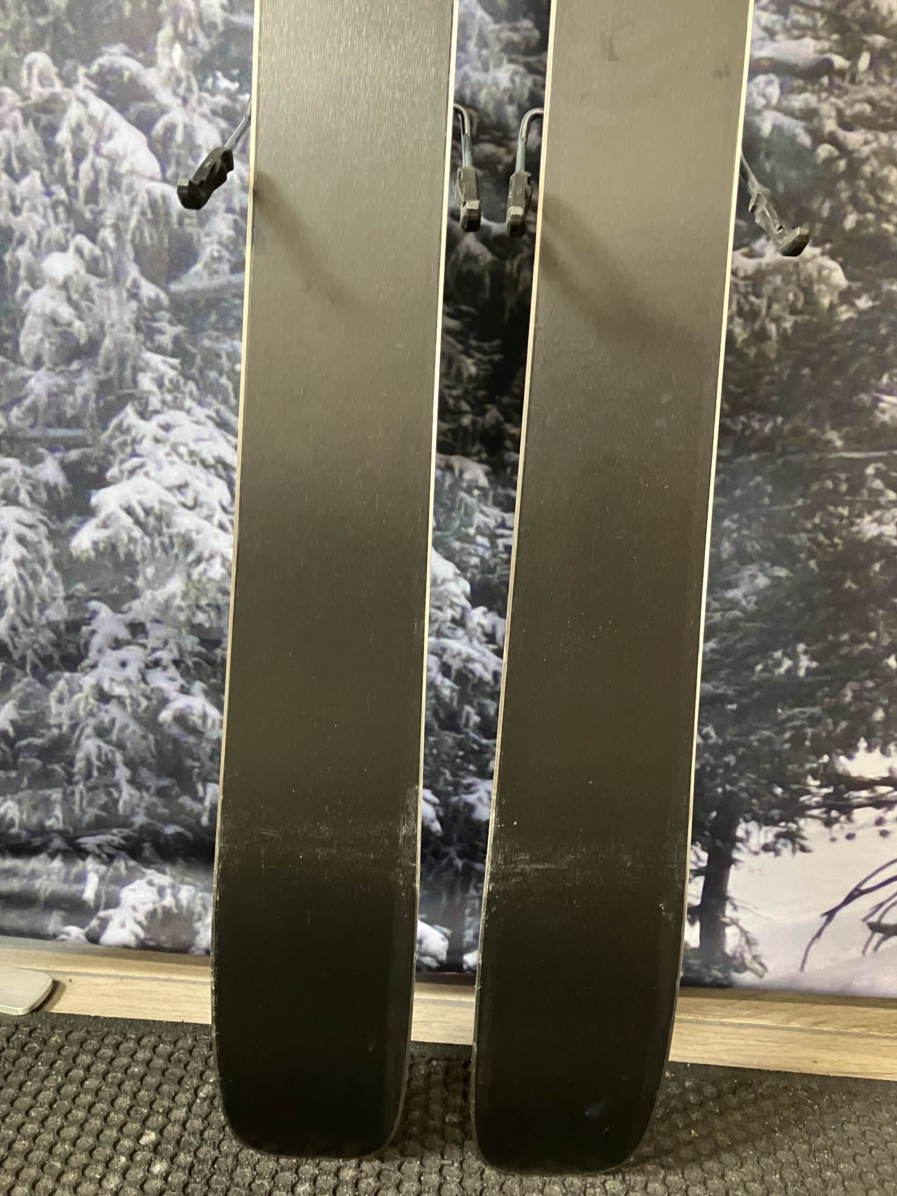 Used Armada ARV 94 157cm w/ Armada Strive 11 GW Demo Bindings
