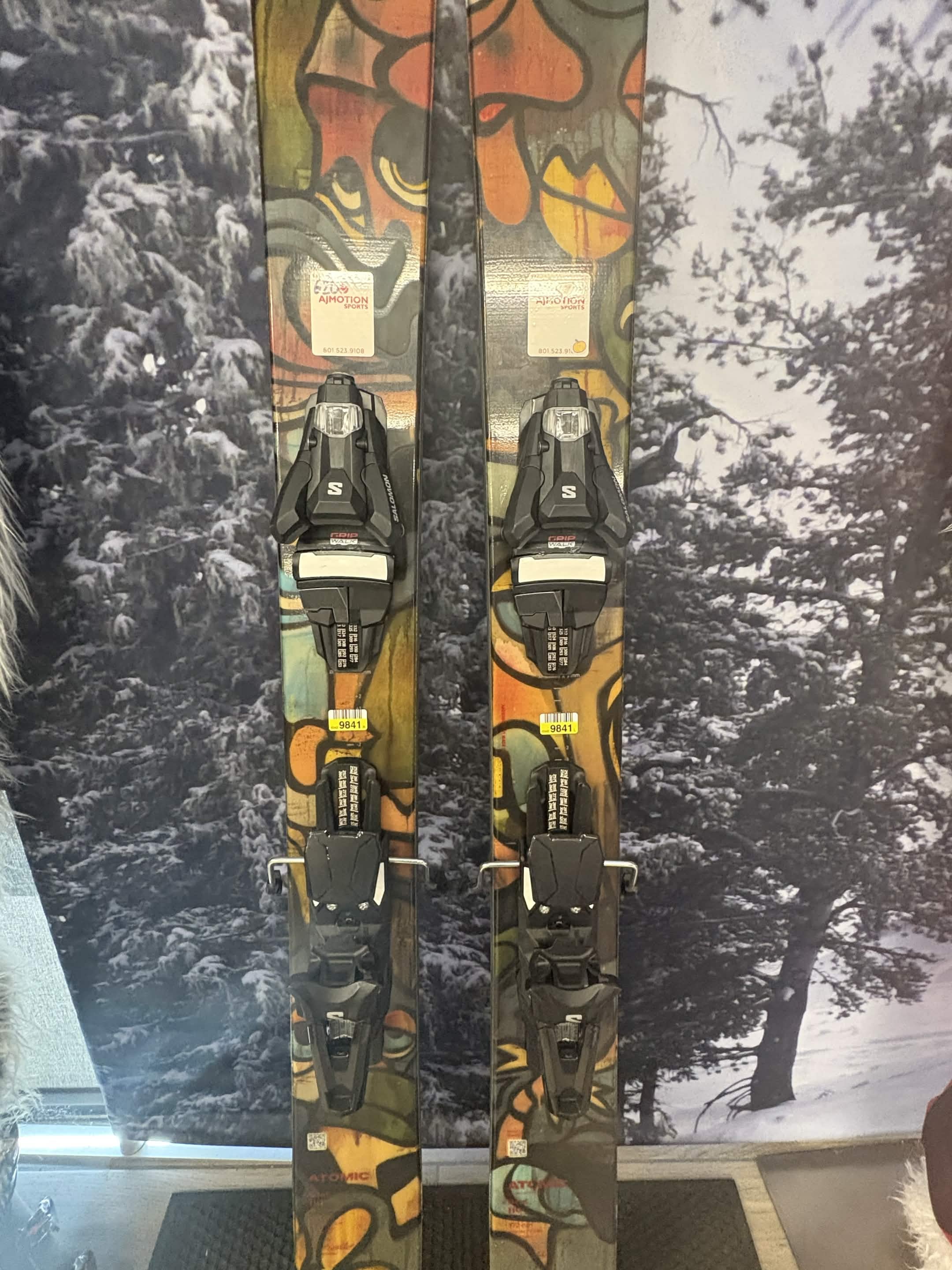 Atomic Bent Chetler 110 172cm Skis w/ SALOMON NR Strive 13 GW SAL Demo Binding - New 2026