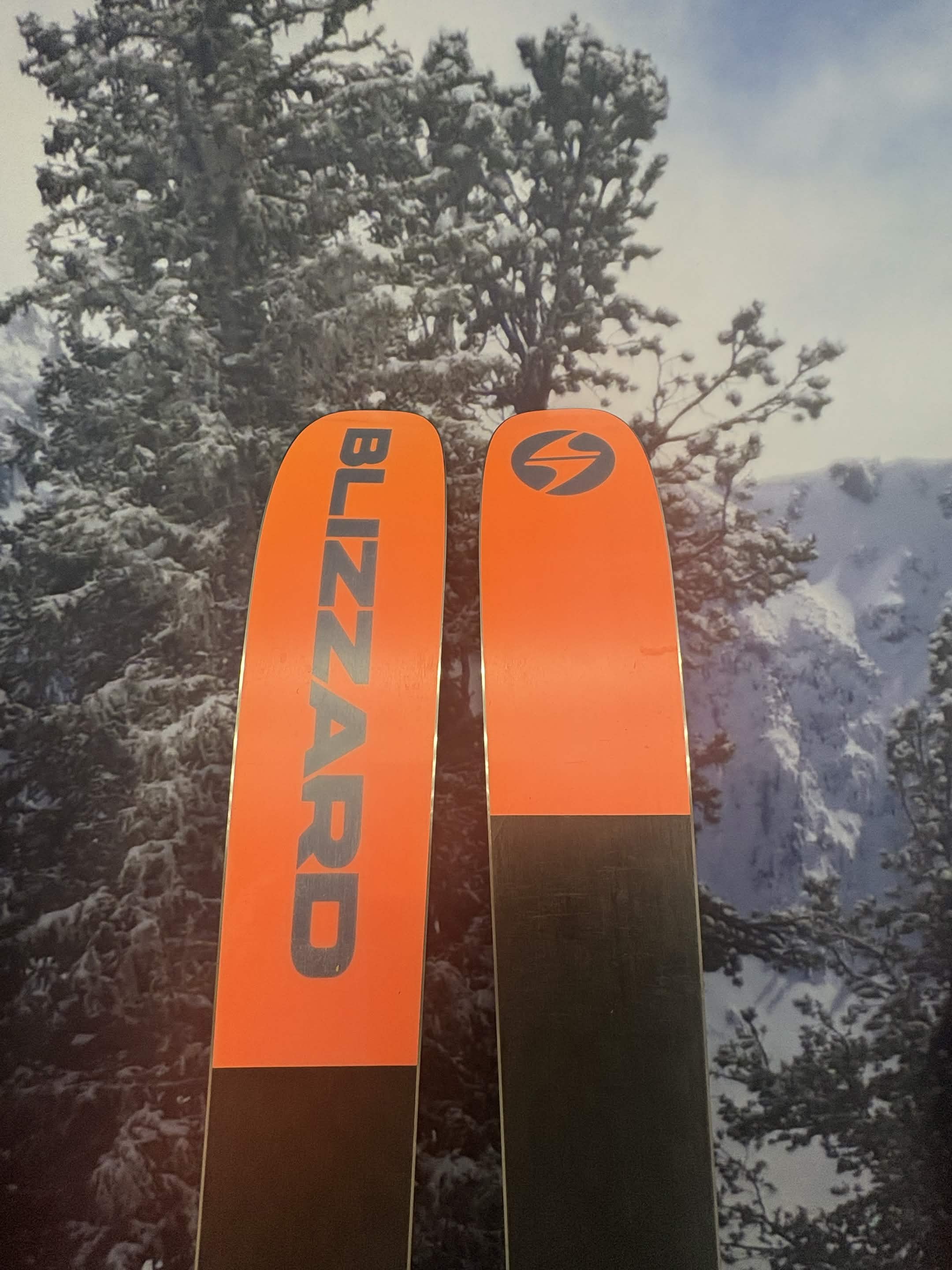 Blizzard Rustler 10 186cm Skis w/ ATOMIC NR Strive 13 GW Demo Binding -Lightly Used 2026