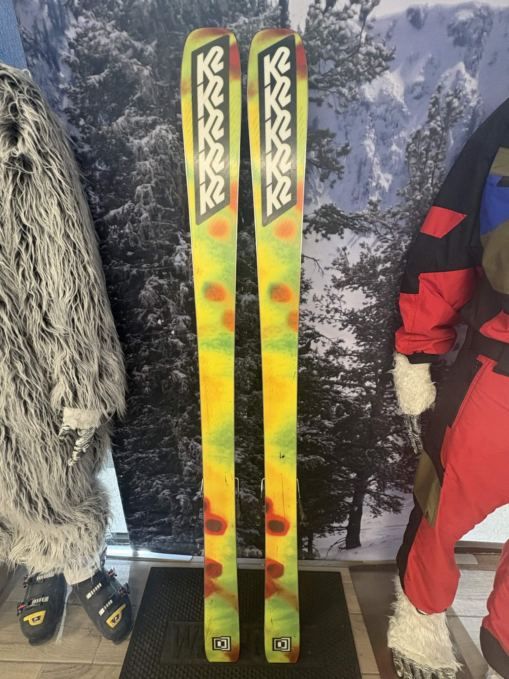 K2 Mindbender 89TI 176cm Skis w/ FISCHER Attack 13 LYT Demo Binding - Used (2024)