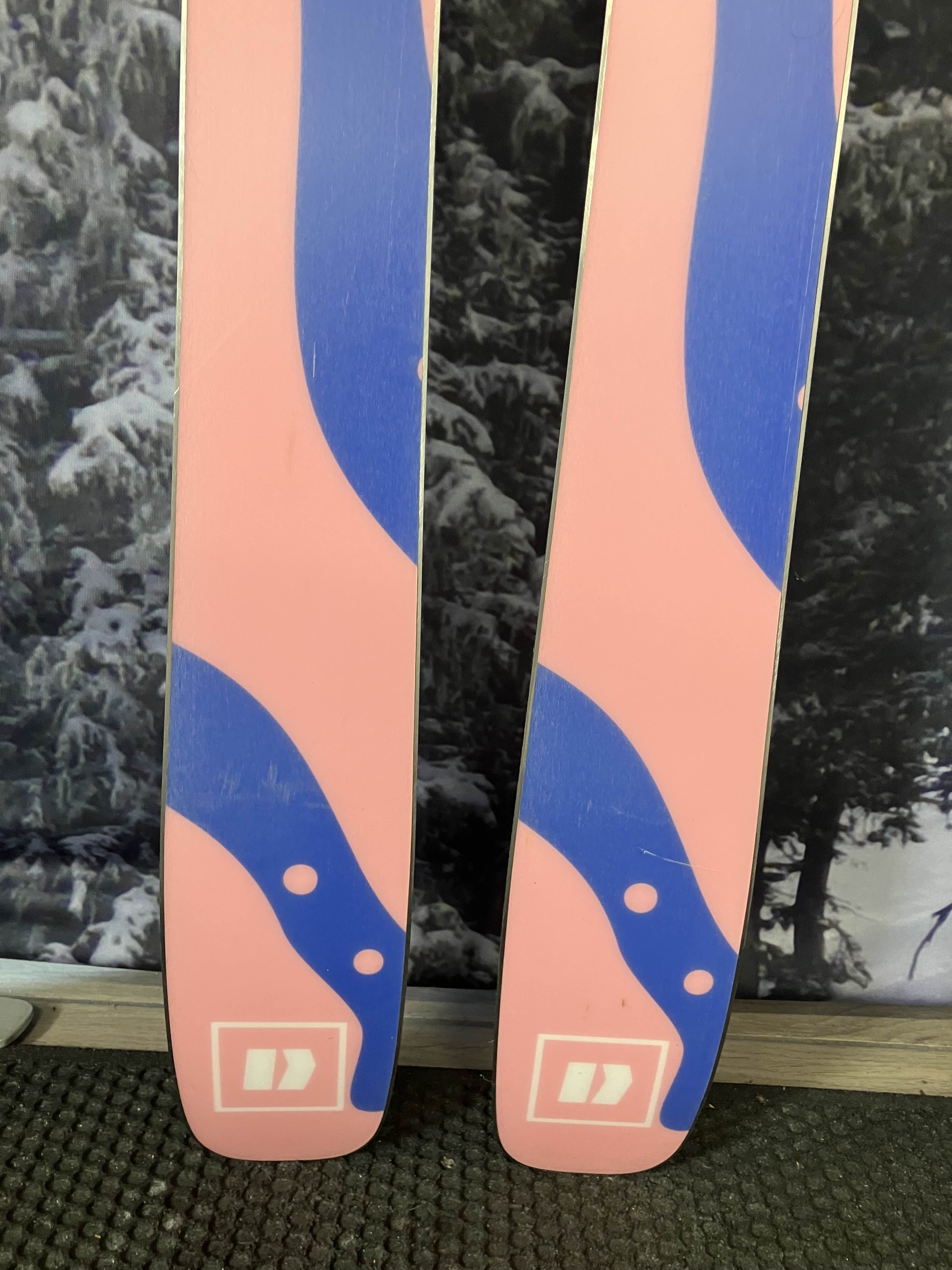 Used Armada ARW 94 171cm Skis w/ ATOMIC NR Strive 11 GW Demo Binding