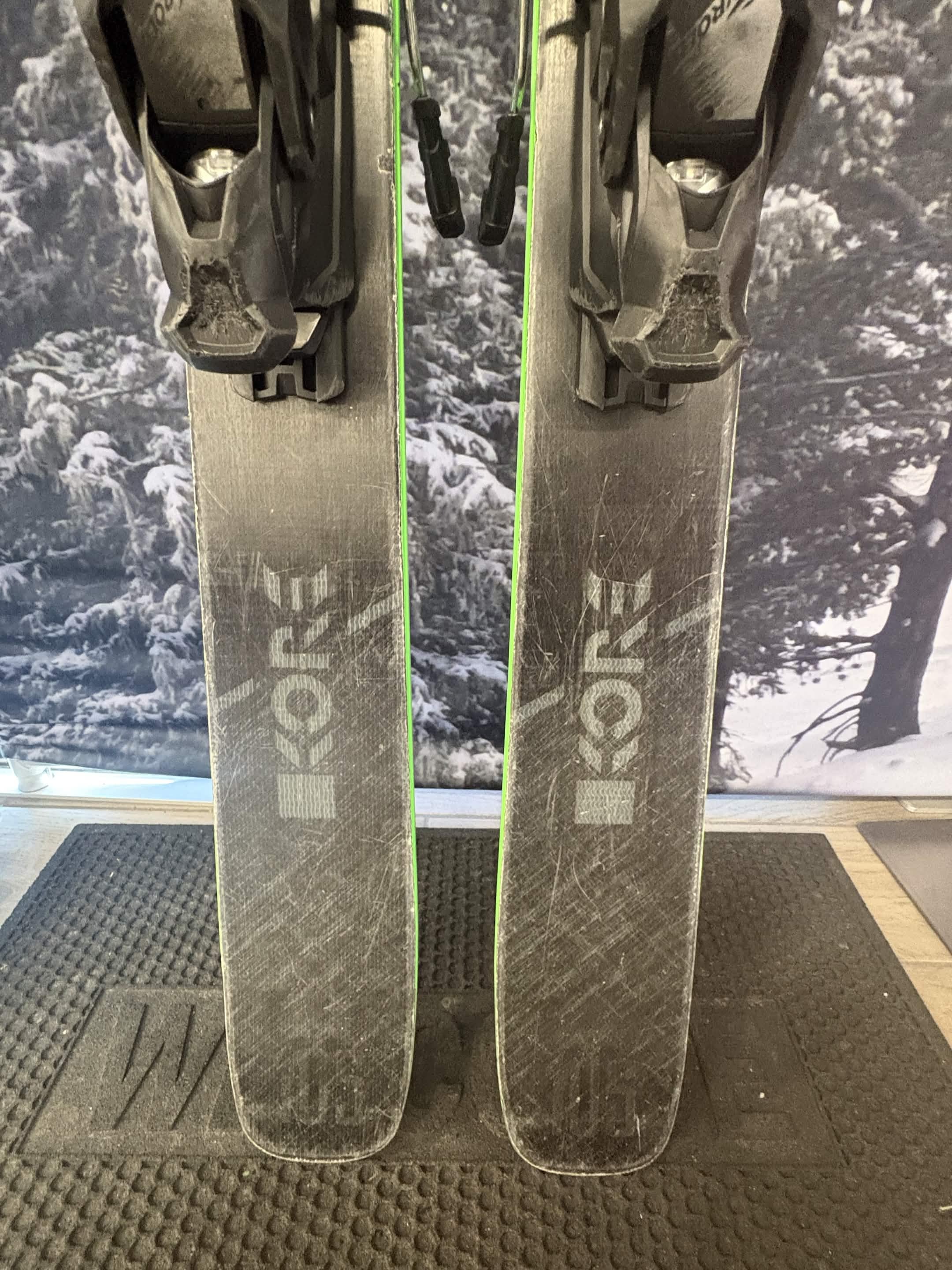 Head Kore 105 171cm Skis w/ TYROLIA Attack 13 Demo Binding - Used