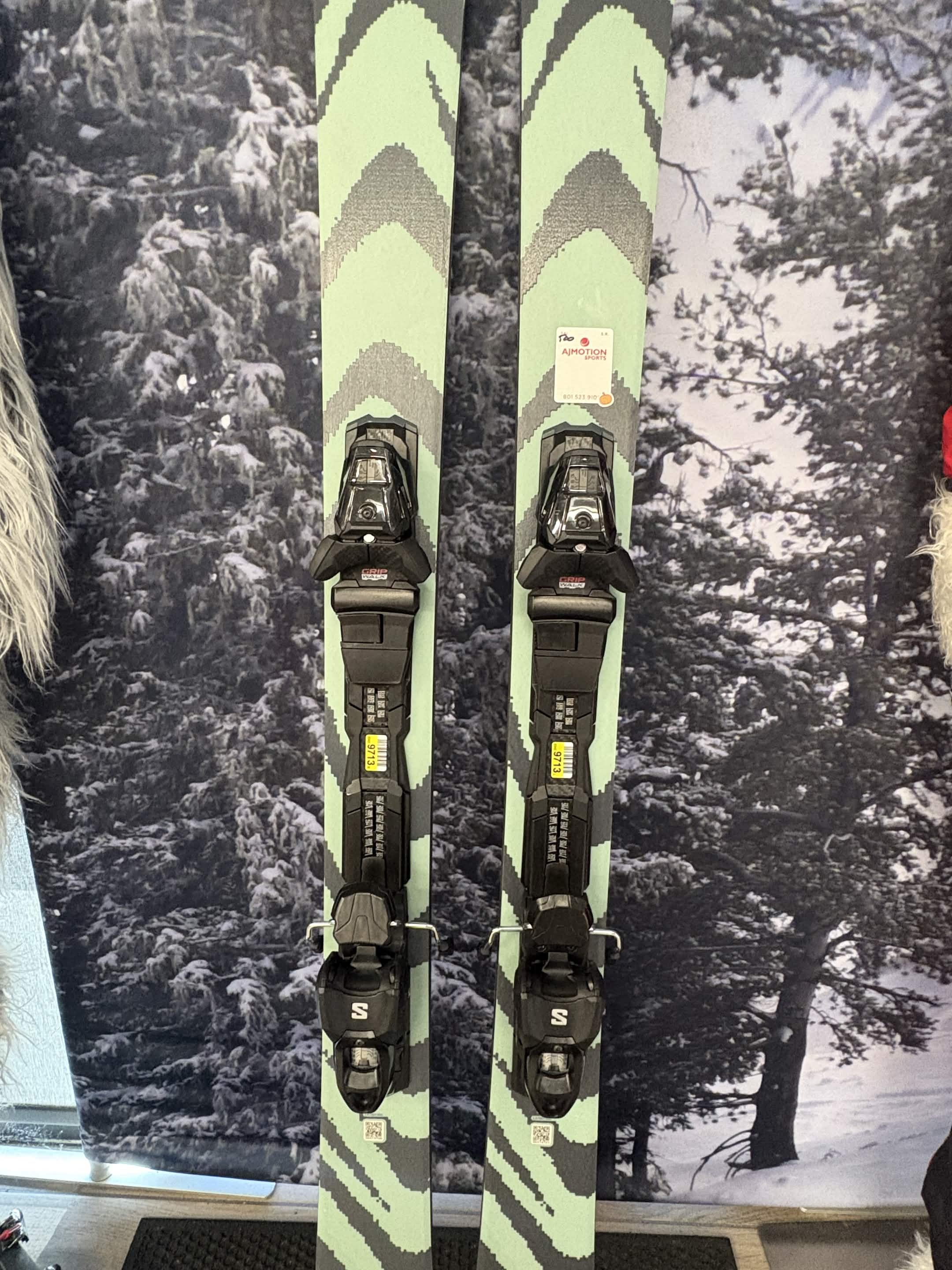 Salomon QST 92 + M10 GW 176cm Skis w/ SALOMON M10 GW SYS Demo Binding -New 2026