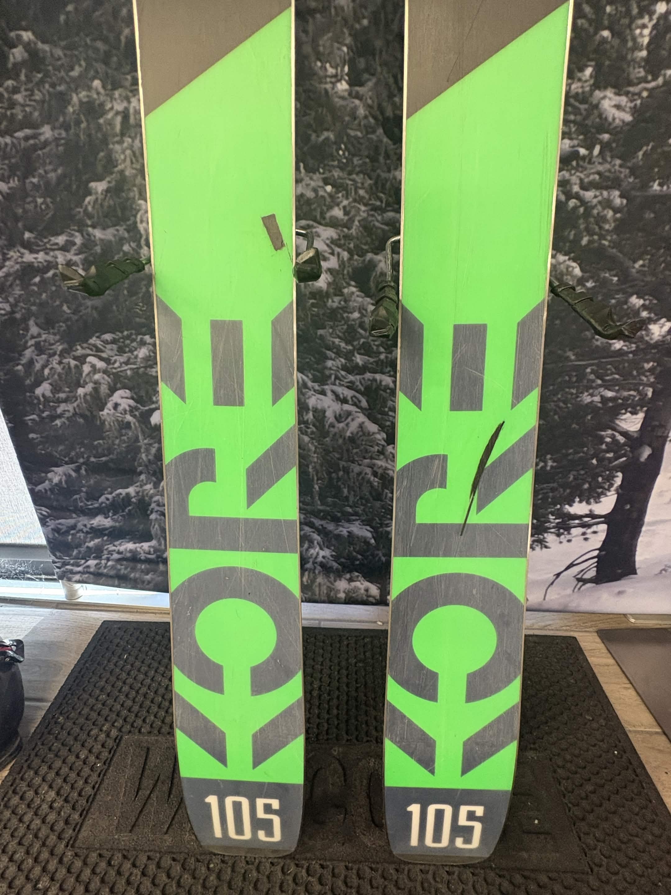 Head Kore 105 162cm Skis w/ TYROLIA Attack 13 Demo Binding - Used