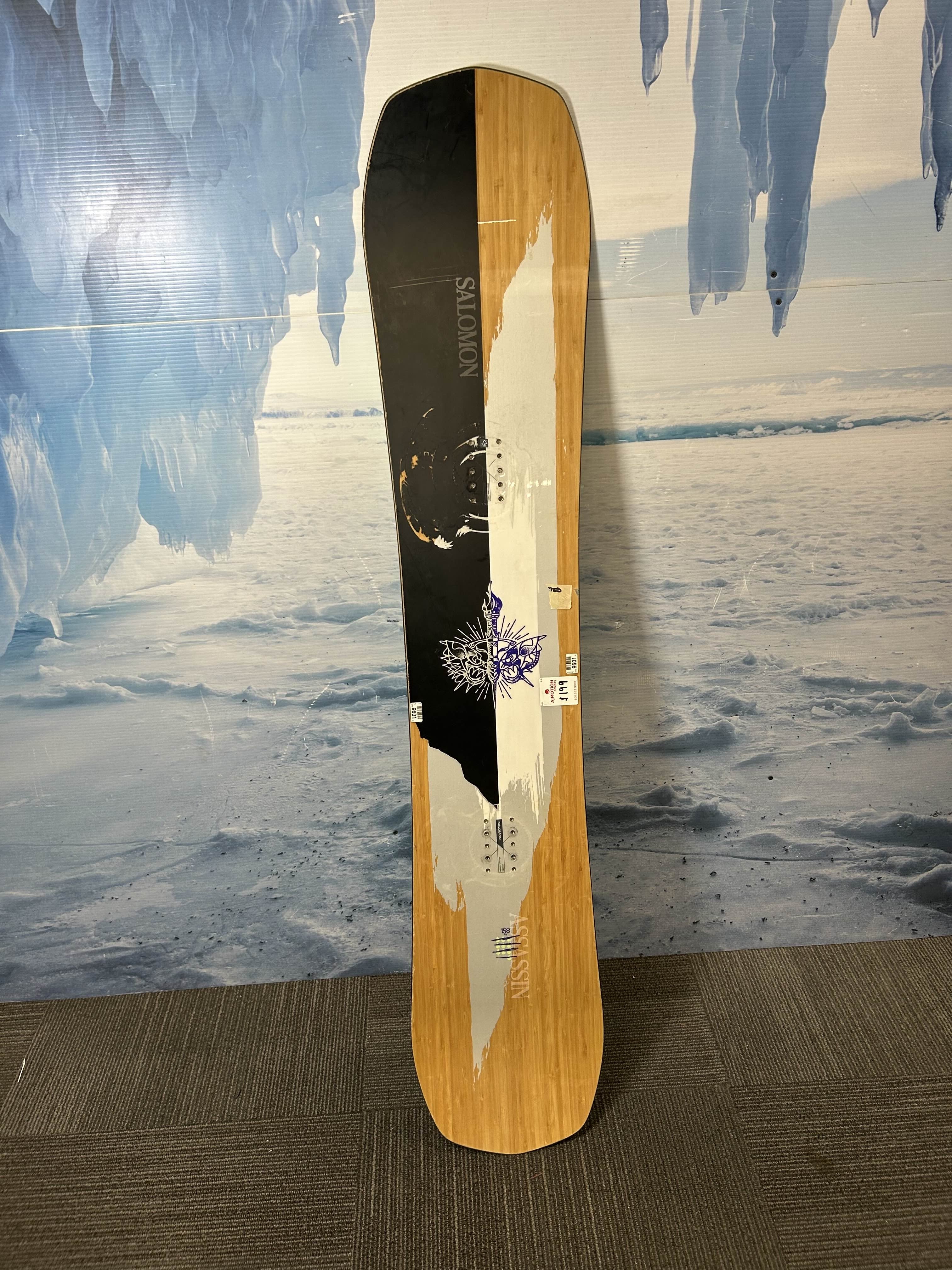 Well Loved Used Salomon Assassin 158 W Men's Snowboard - 158CM