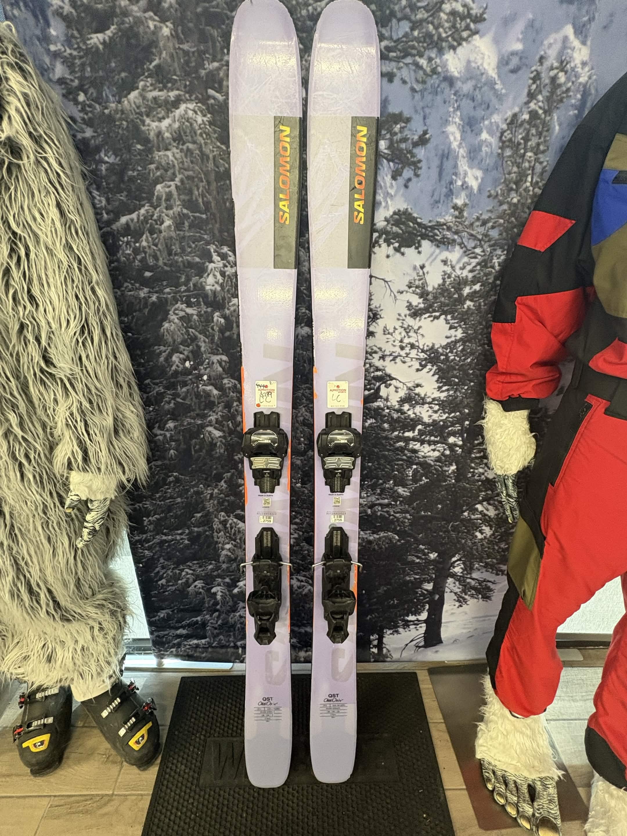 Used Salomon QST 106 Ski 173cm w/ Tyrolia Attack 14 Demo Binding