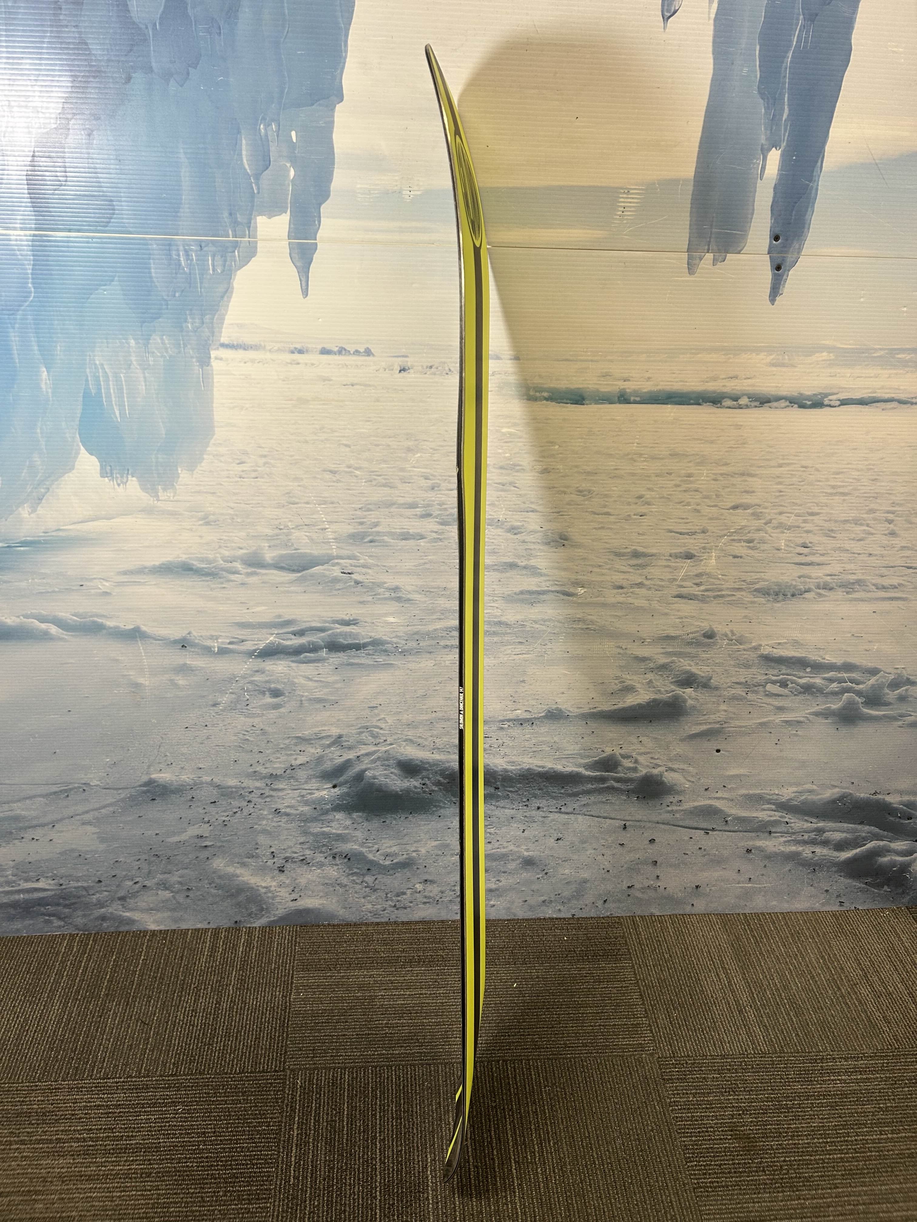 Well Loved 2023 Salomon Dancehaul 147 Men's Snowboard - 147CM