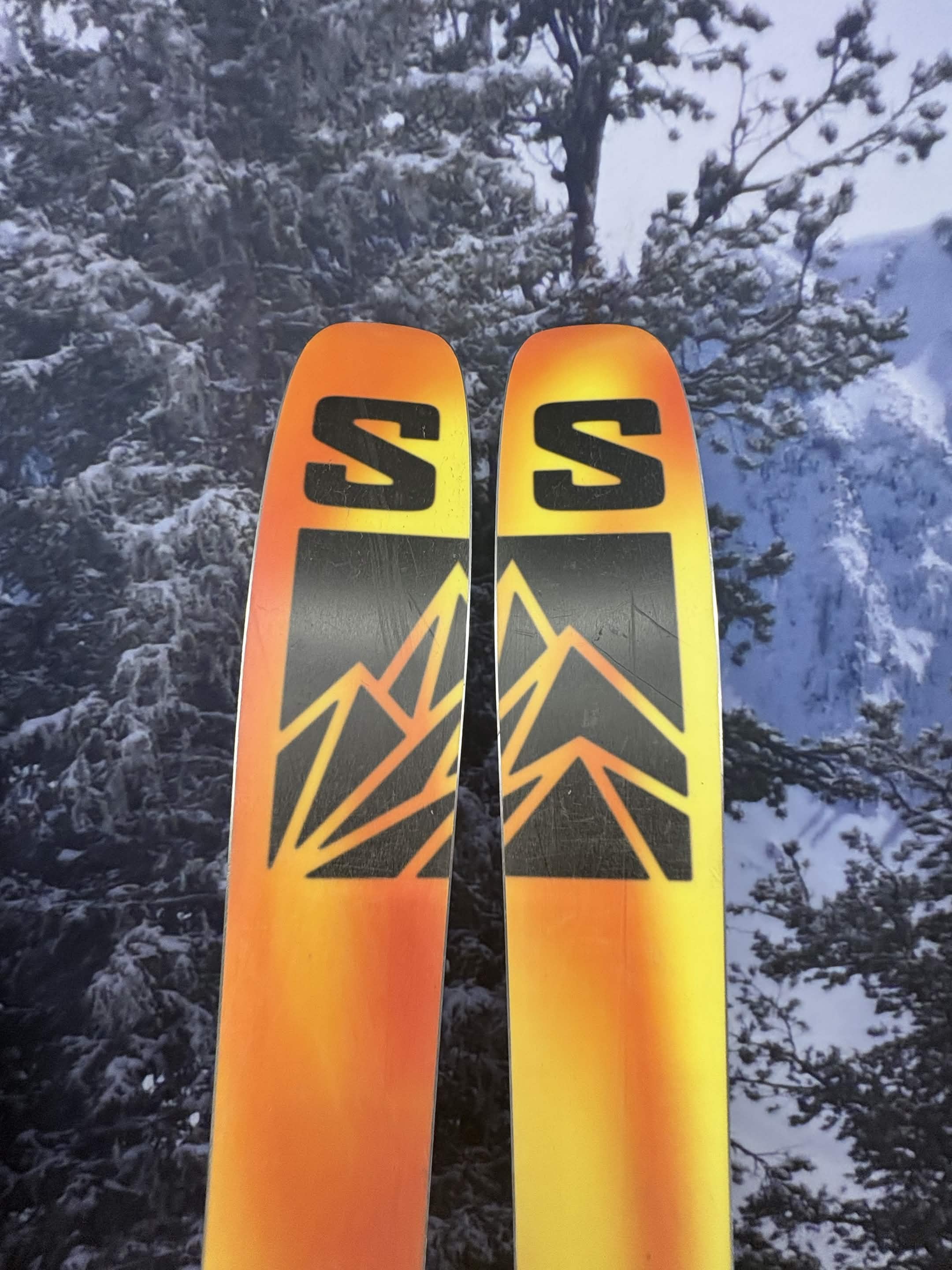 Used Salomon QST 106 Ski 173cm w/ Tyrolia Attack 14 Demo Binding
