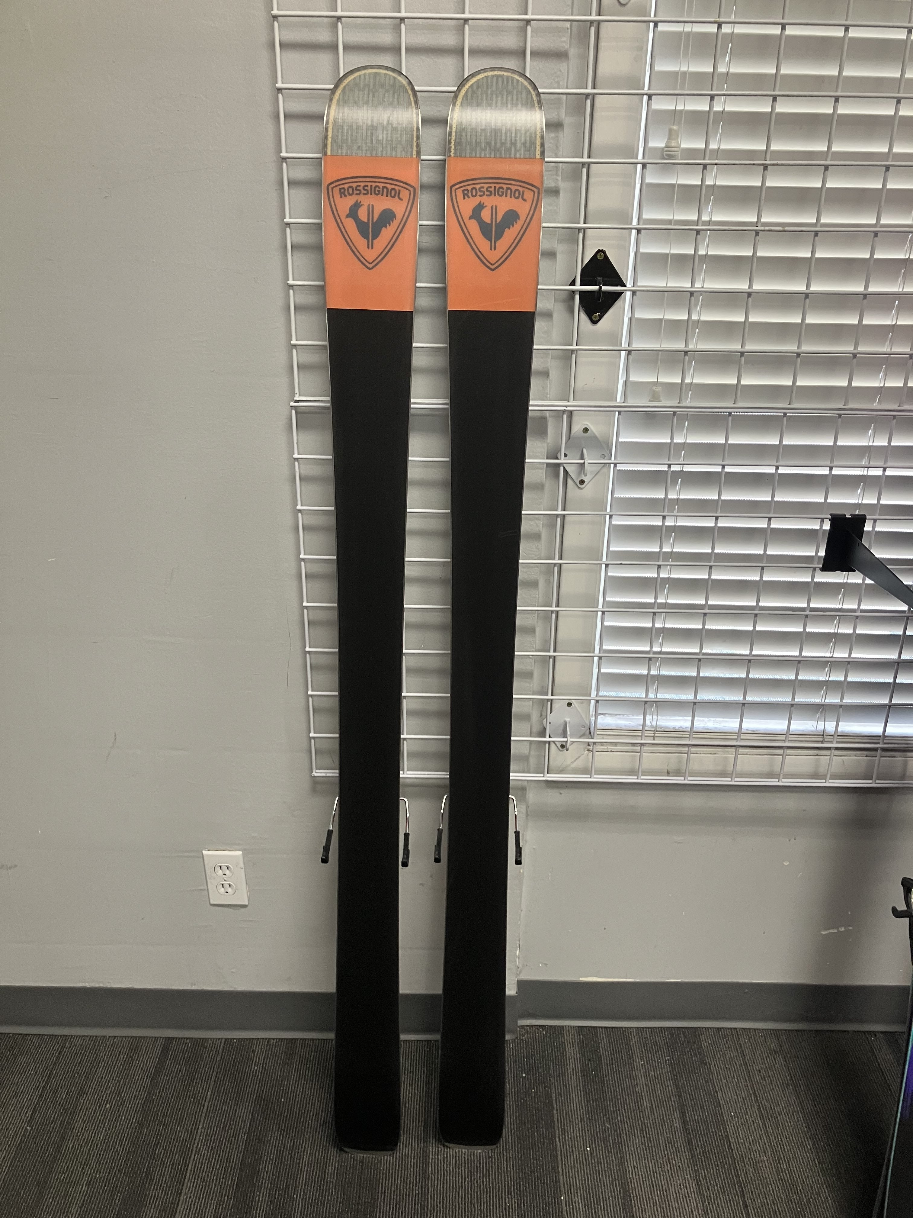 Used Rossignol Sender Soul 92 166cm w/ Look Xpress 11 GW Adjustable Bindings