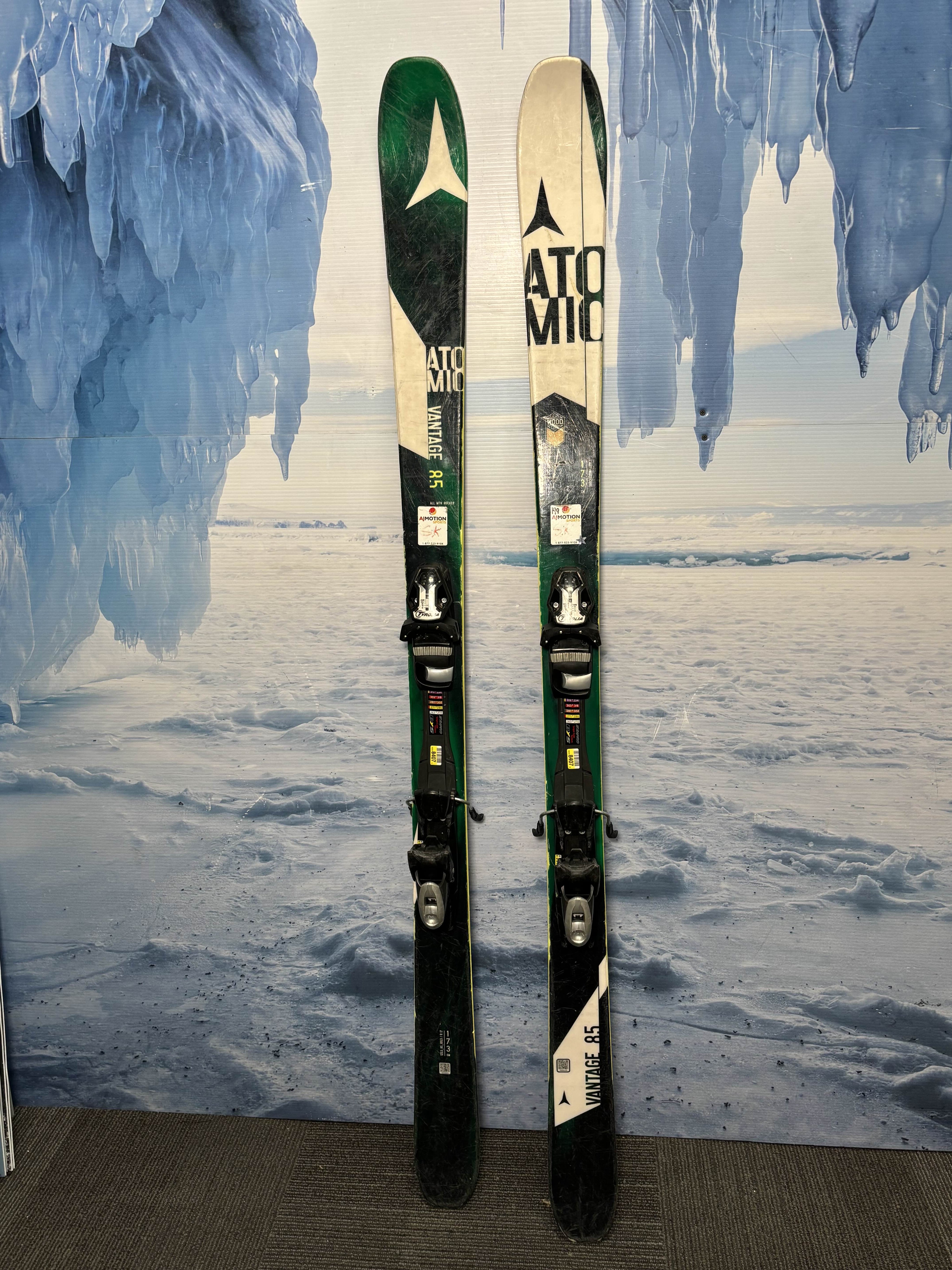 Used Atomic Vantage 85 Ski 173cm w/ Tyrolia Sympro 12 Rental Bindings