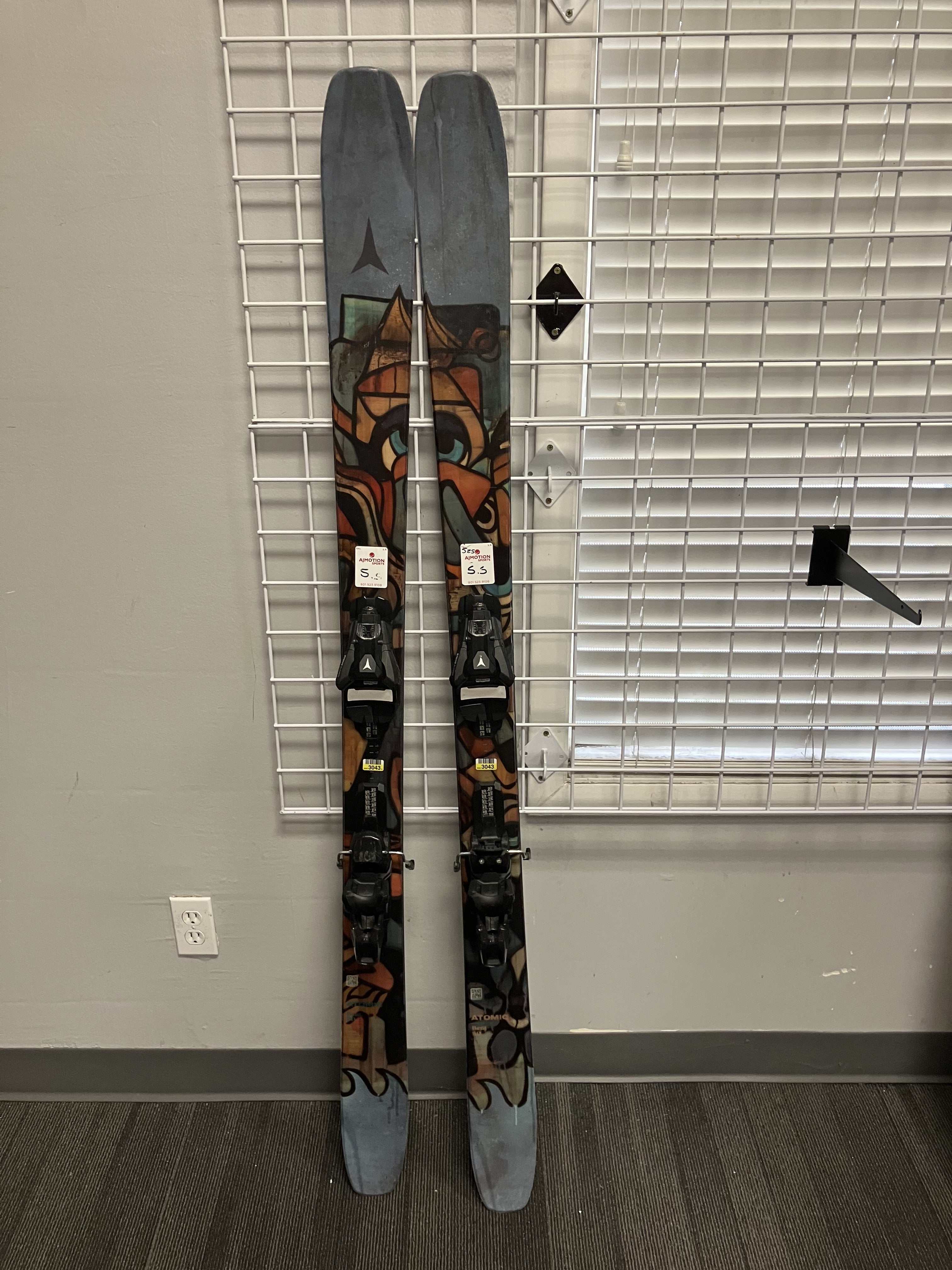 Atomic Bent 90 166cm Skis w/ Atomic Strive 11 Bindings Lightly Used 2026