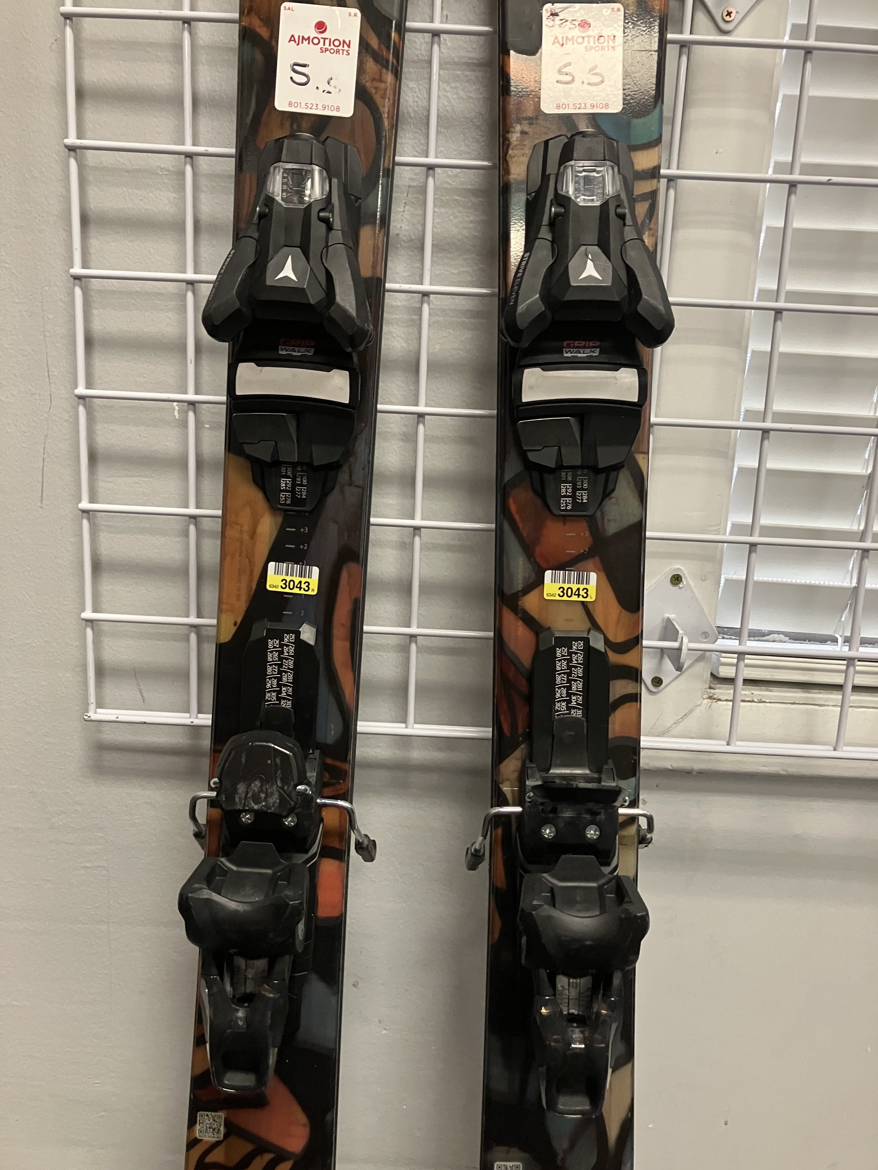Atomic Bent 90 166cm Skis w/ Atomic Strive 11 Bindings Lightly Used 2026