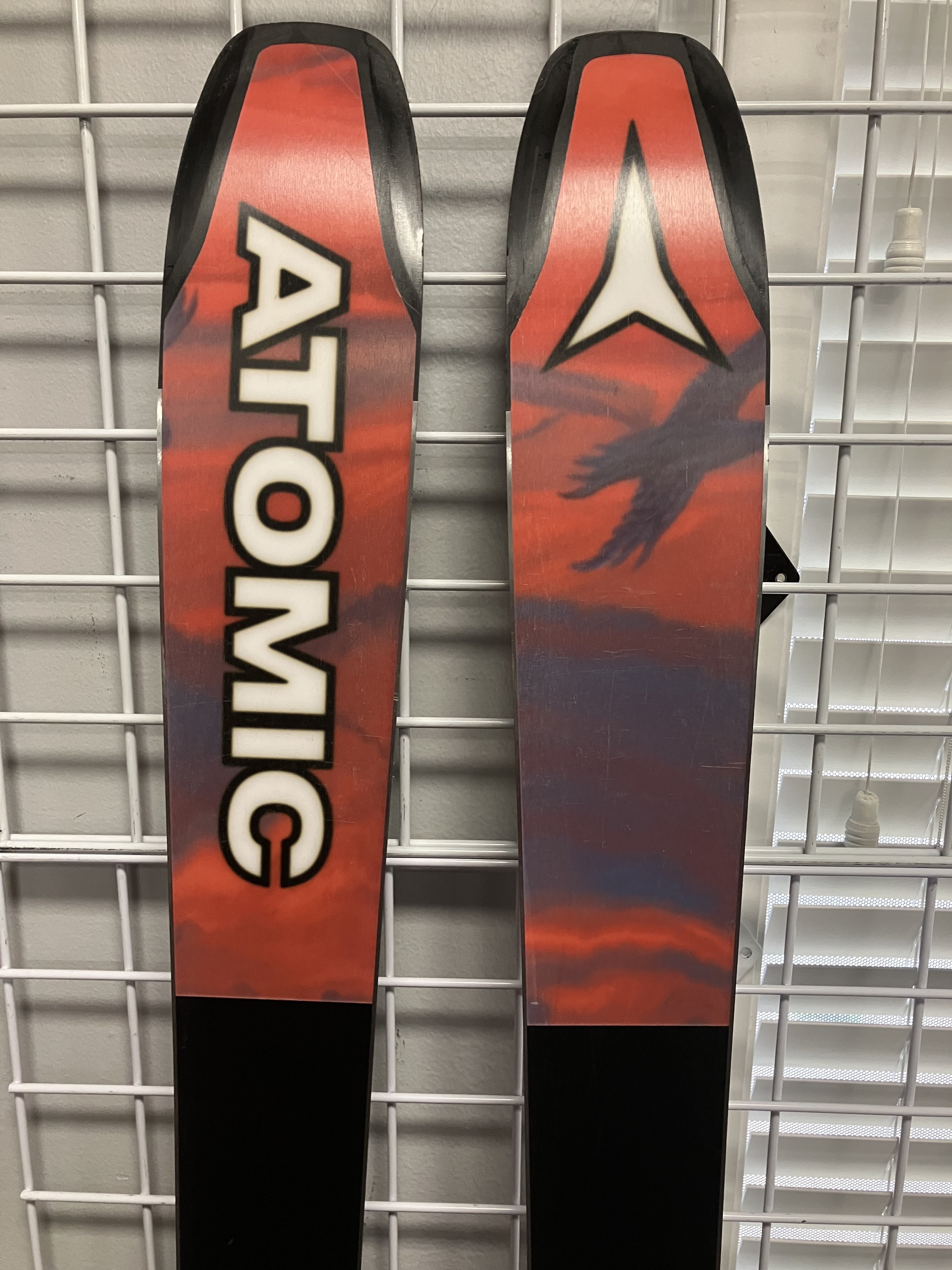 Atomic Bent 90 166cm Skis w/ Atomic Strive 11 Bindings Lightly Used 2026