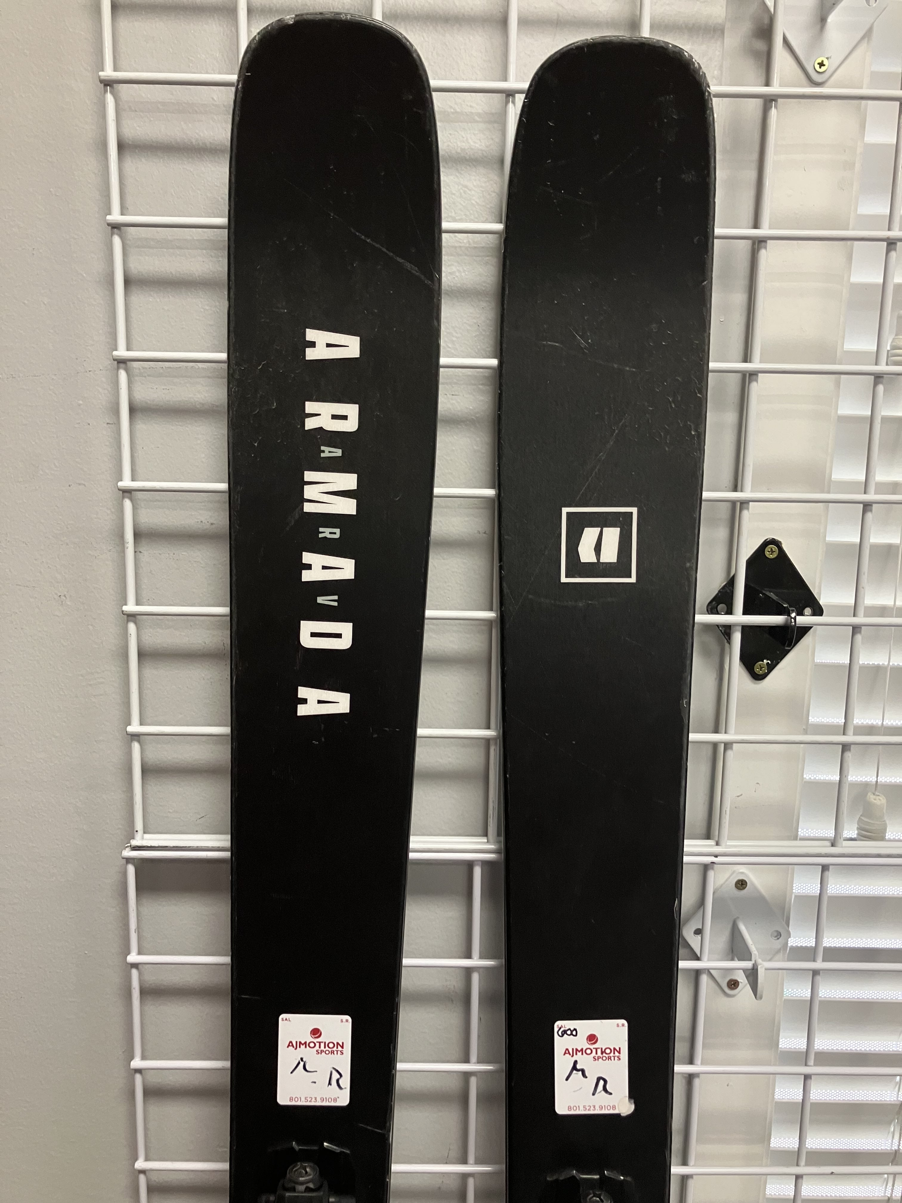 Used Armada Arv 100 172cm Skis w/ Atomic Strive 11 Bindings