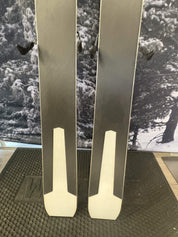 Atomic Vantage 90 Ti 161cm Skis w/ ATOMIC Warden 11 MNC Demo Binding - Used