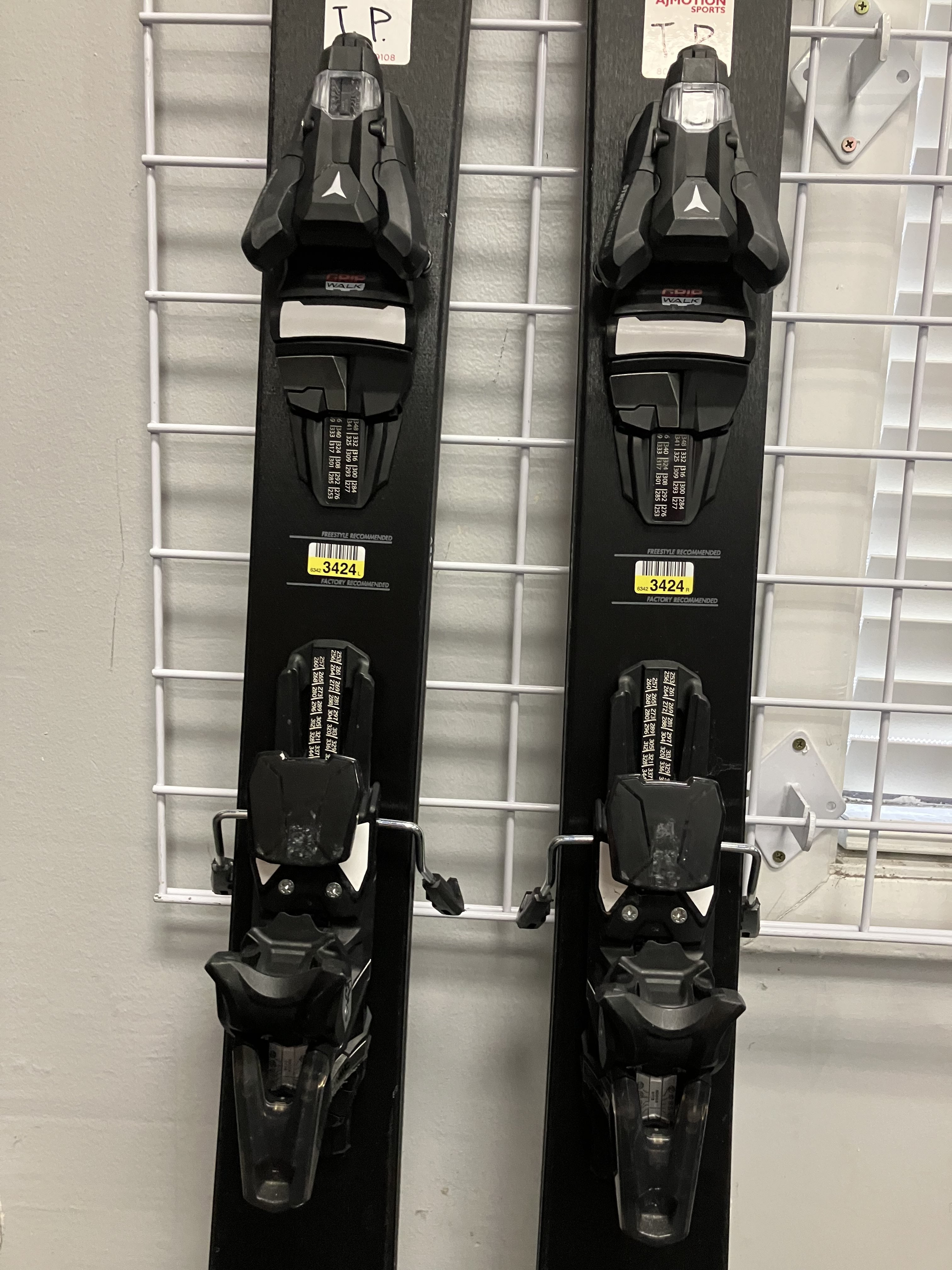 Used Armada Arv 100 179cm Skis w/ Atomic Strive 11 Bindings