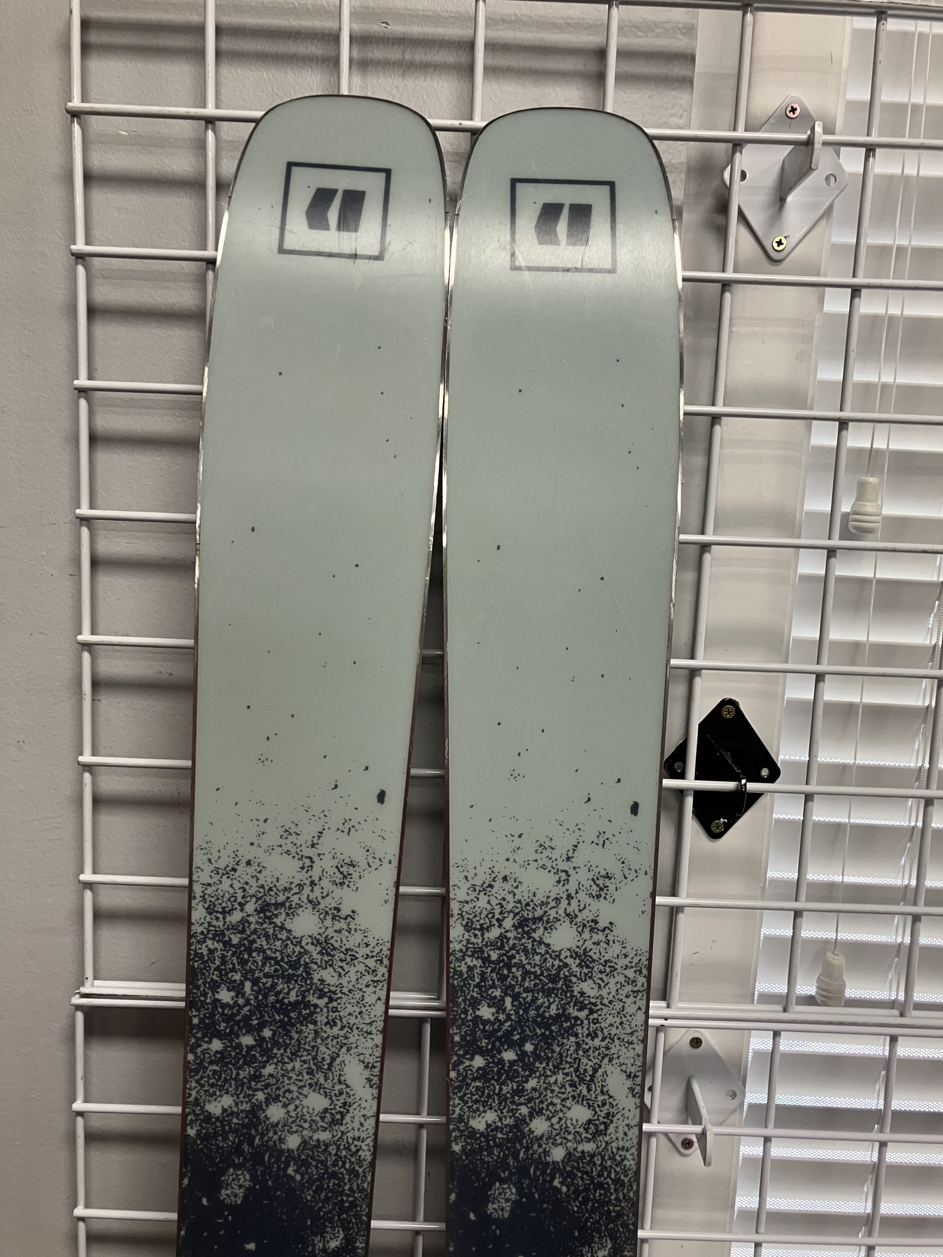 Used Armada Arv 100 179cm Skis w/ Atomic Strive 11 Bindings