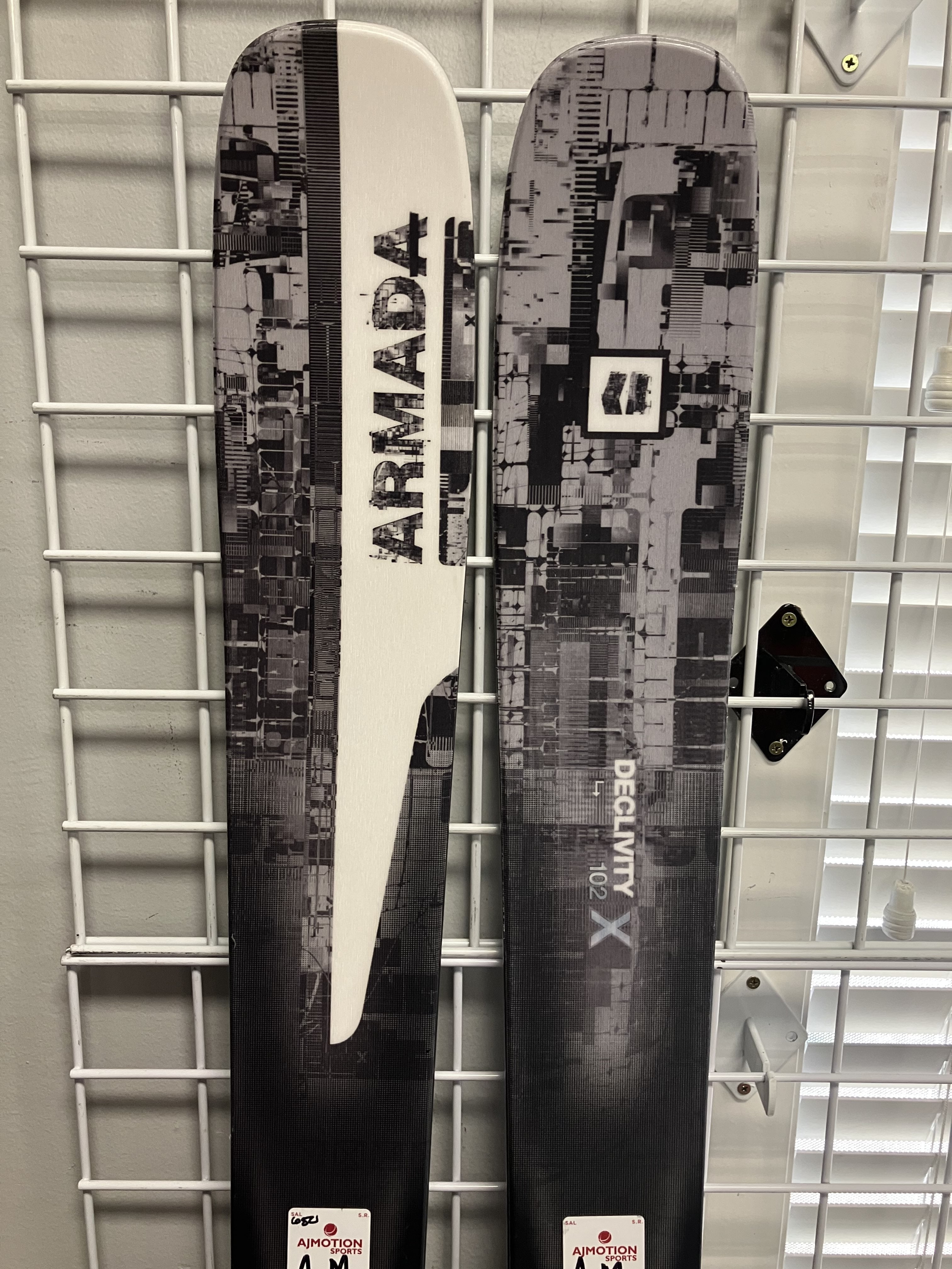 Armada Declivity X 102 172cm Skis w/Atomic Strive 11 GW Demo Bindings-Lightly Used 2026