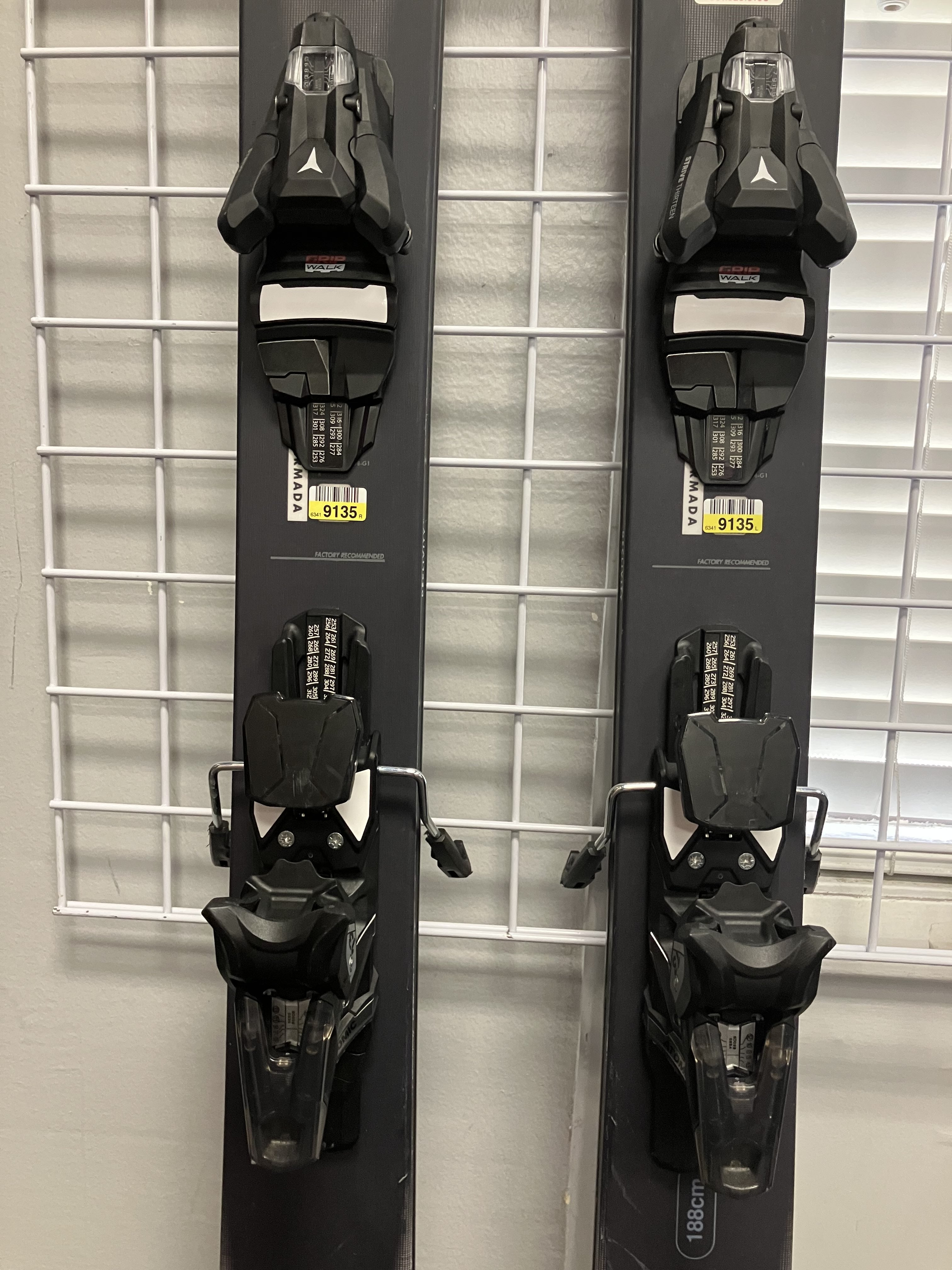 Armada Declivity X 102 188cm w/Atomic Strive 11 GW Bindings-Lightly Used 2026