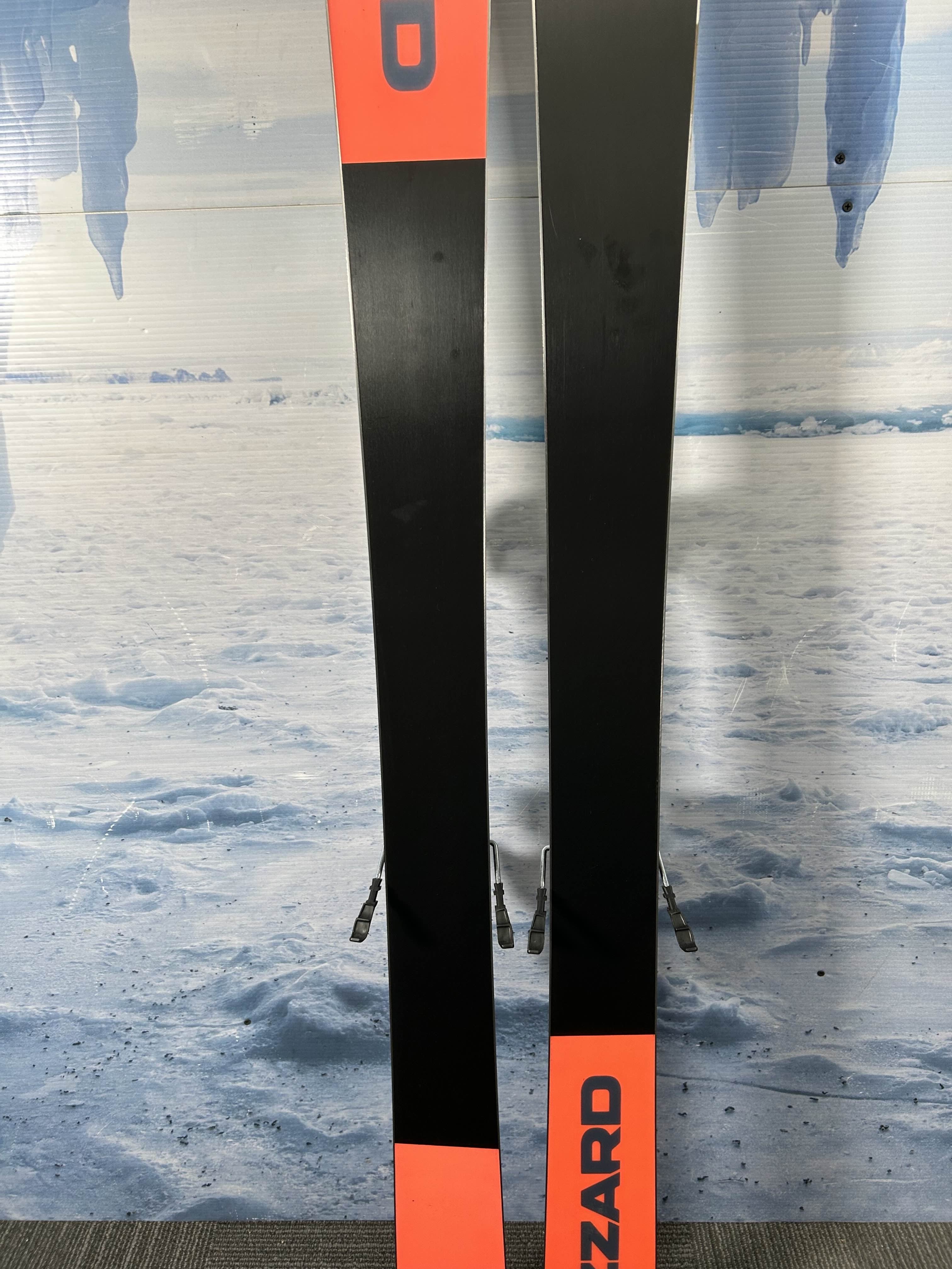 New 2026 Blizzard Rustler 9  Ski w/ Marker Tcx 11 Demo Bindings - 174CM