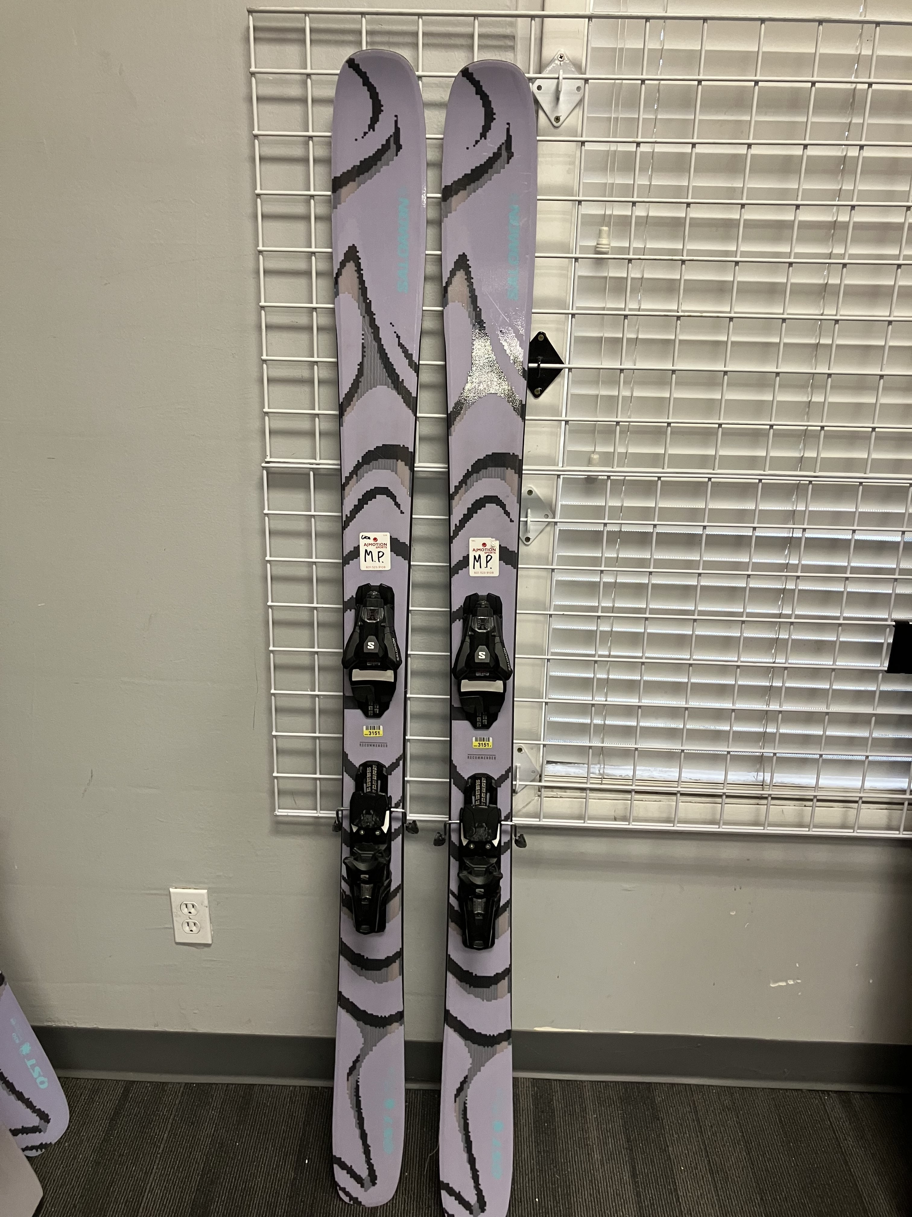 Salomon QST 100 180cm Skis w/ SALOMON Strive 13 GW Binding - Lightly Used (2026)