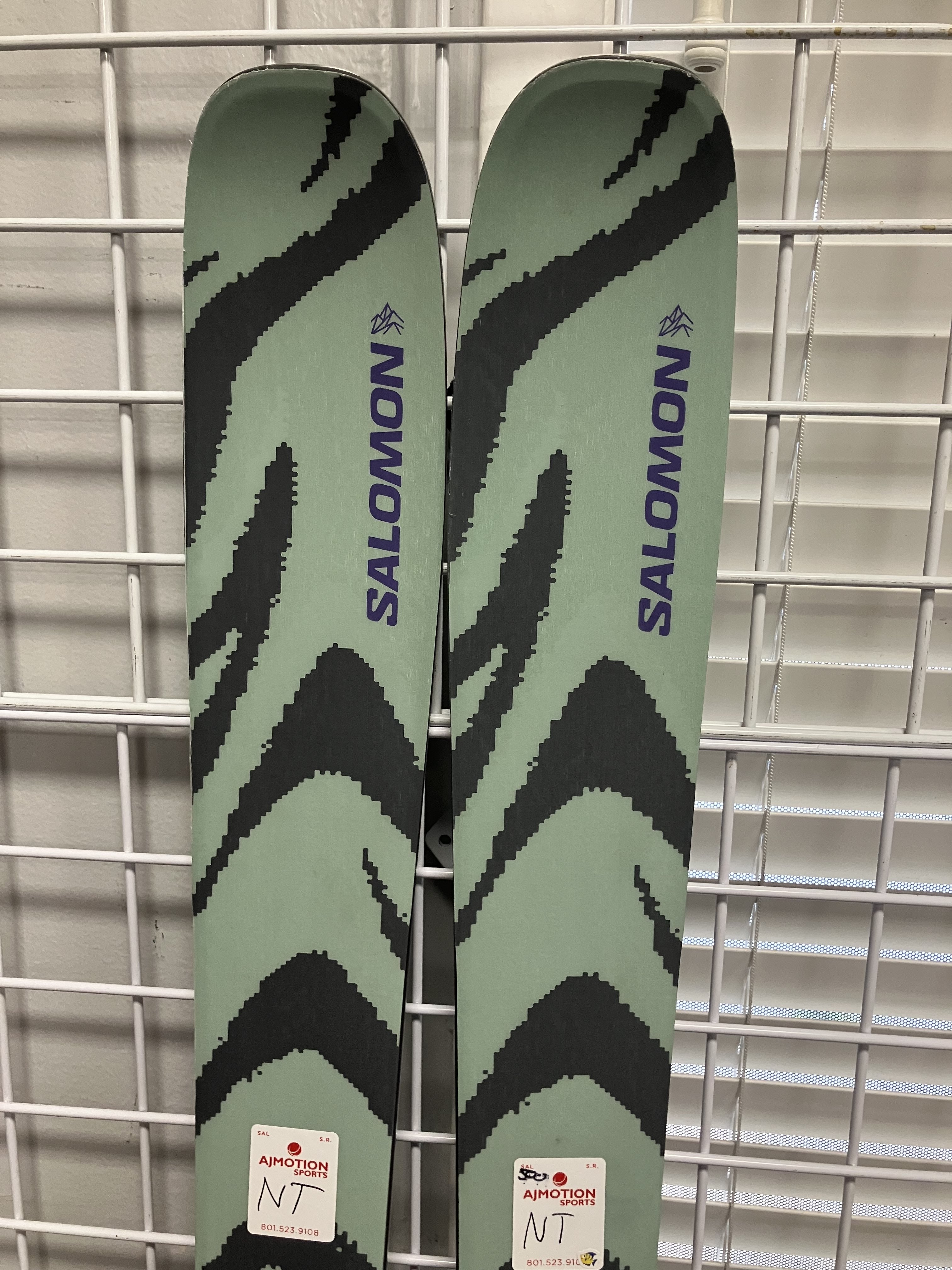 Salomon QST 92 152cm w/Salomon M10 GW Adjustable Bindings-Lightly Used 2026
