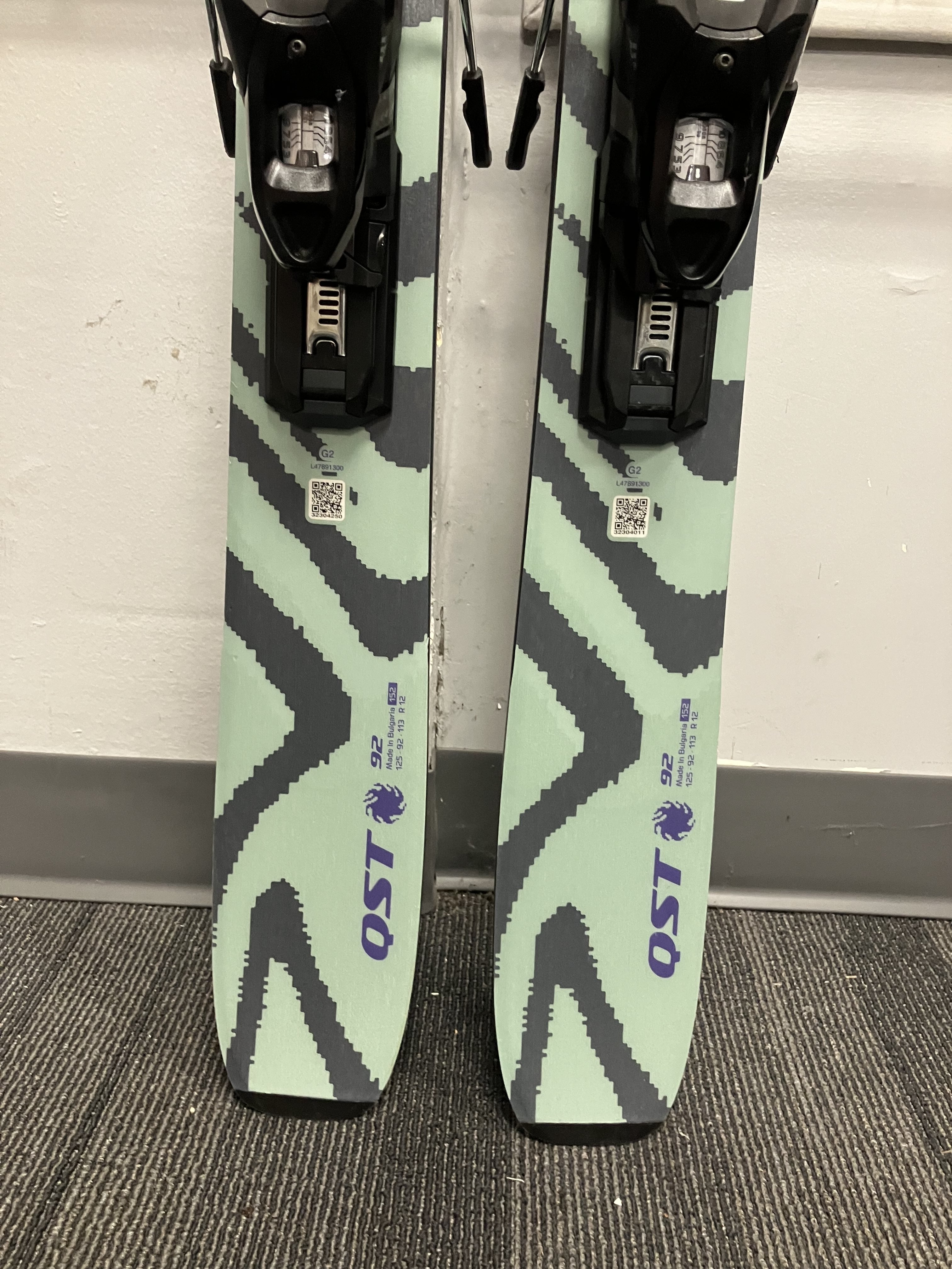 Salomon QST 92 152cm w/Salomon M10 GW Adjustable Bindings-Lightly Used 2026