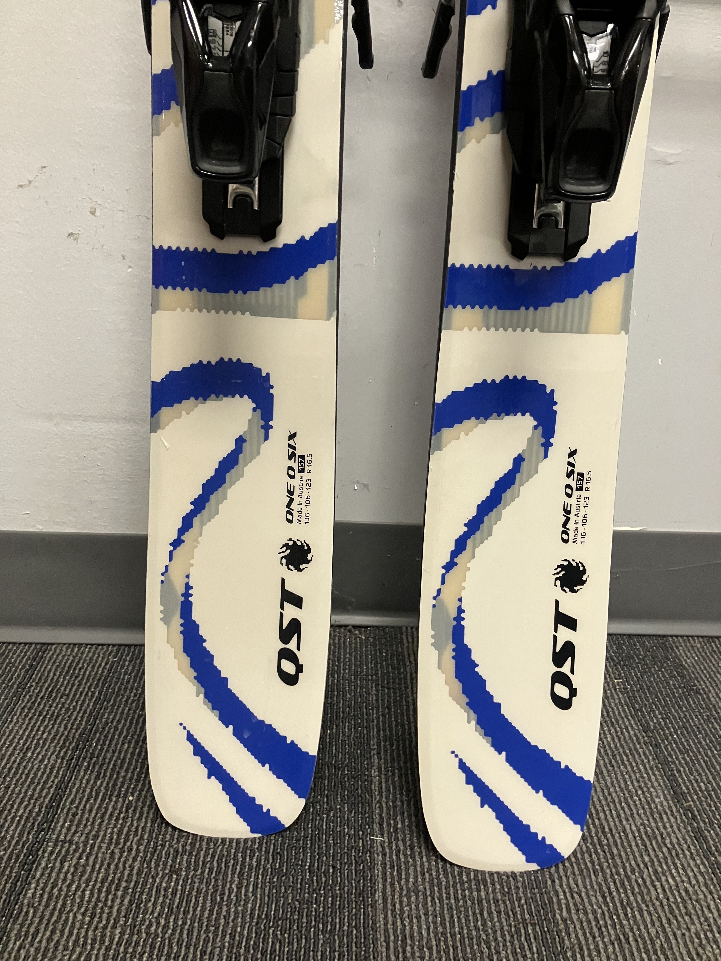 Salomon QST 106 157cm Skis w/ Salomon Strive 11 Binding- Lightly Used 2026