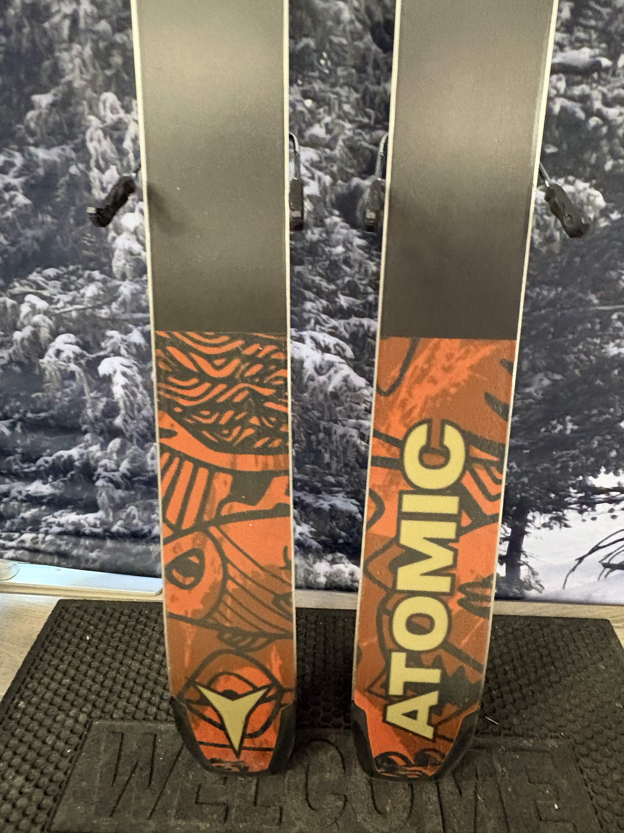 Atomic Bent Chetler 100 165cm Skis w/ ATOMIC NR Strive 11 GW ATO Demo Binding - New 2027