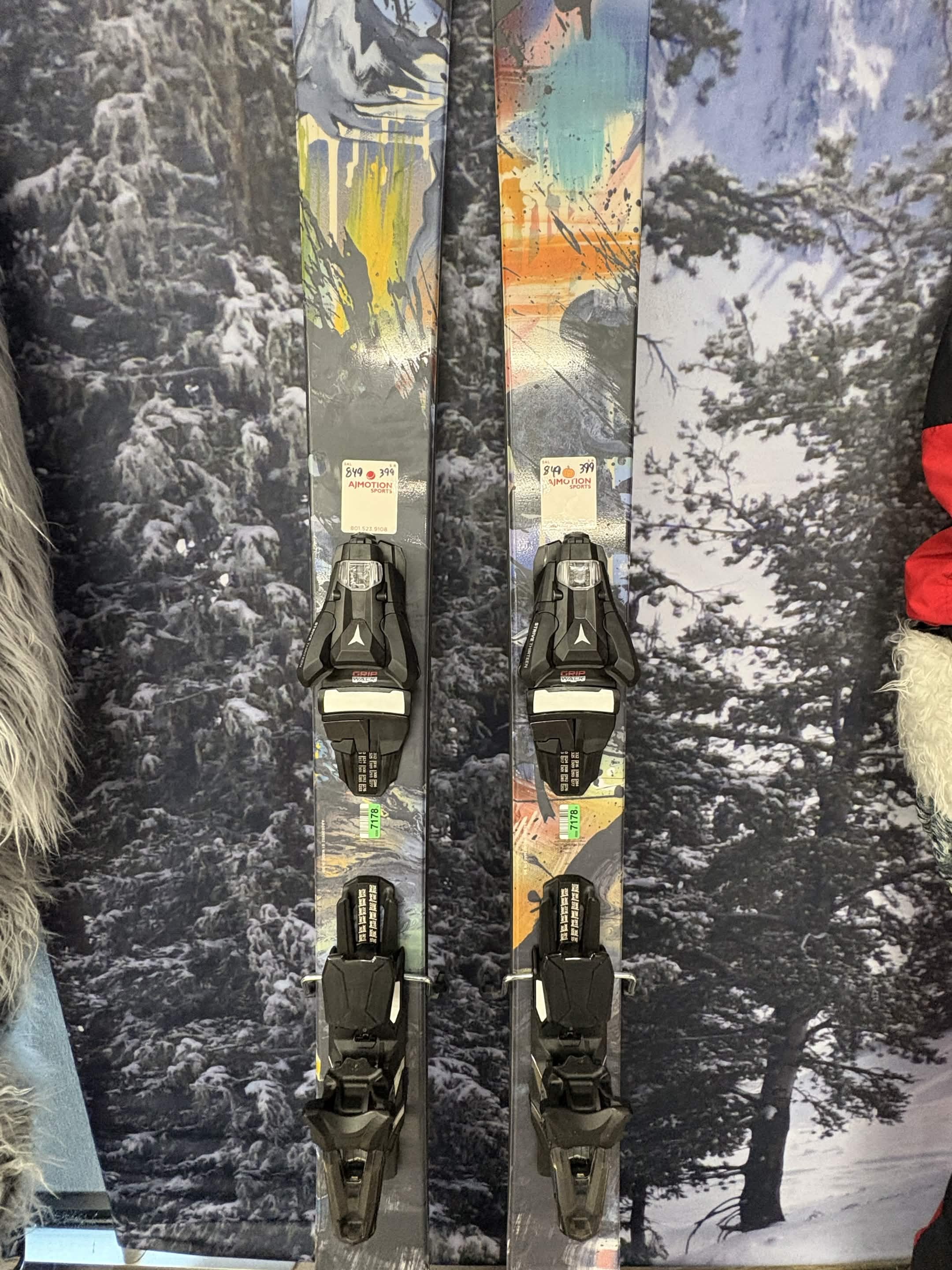 Atomic Bent Chetler 100 186cm Skis w/ ATOMIC NR Strive 11 GW ATO Demo Binding - New 2027