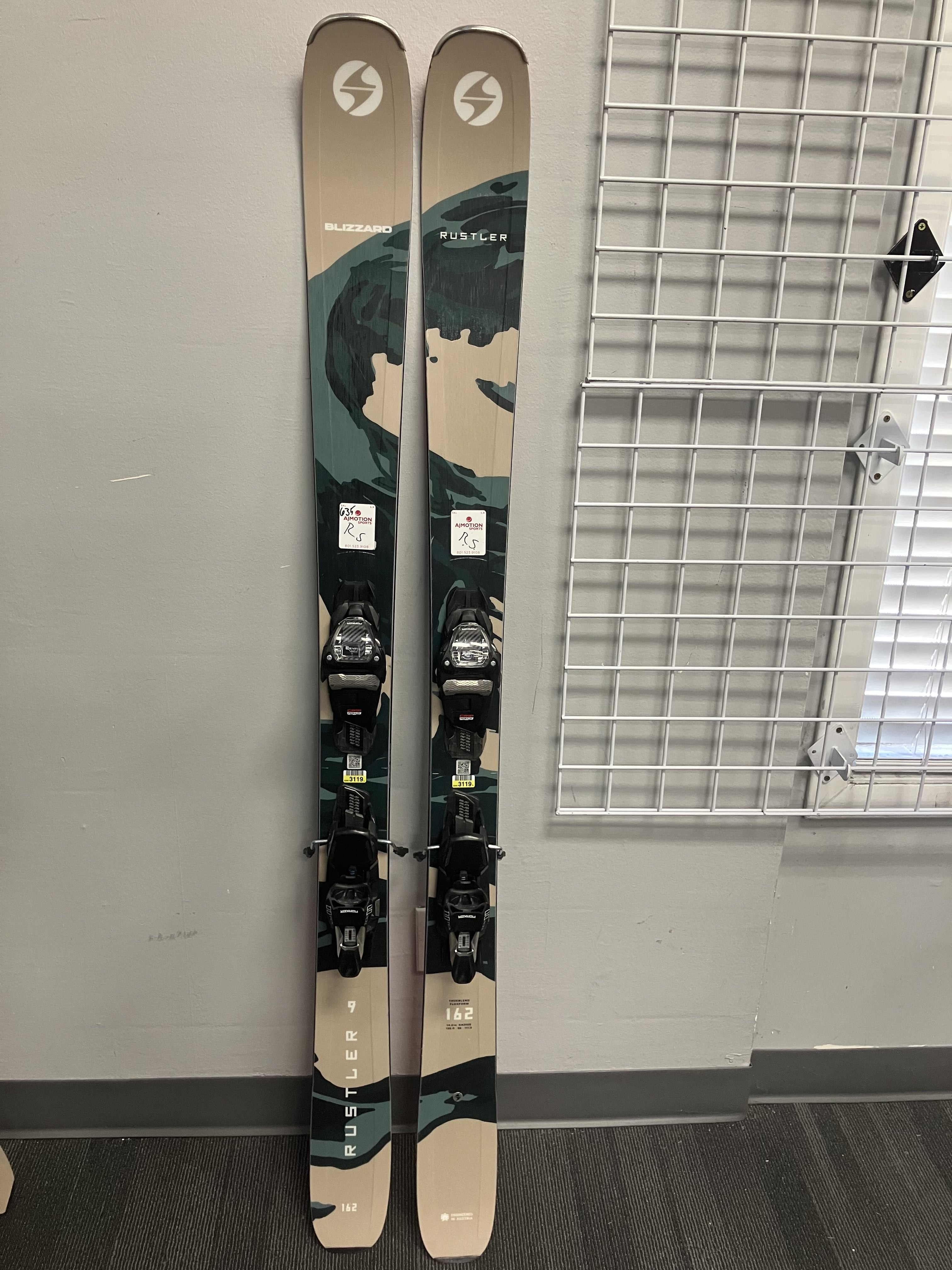 Blizzard Rustler 9 162cm Skis w/ Atomic Strive 11 Demo Bindings- Lightly Used 2026