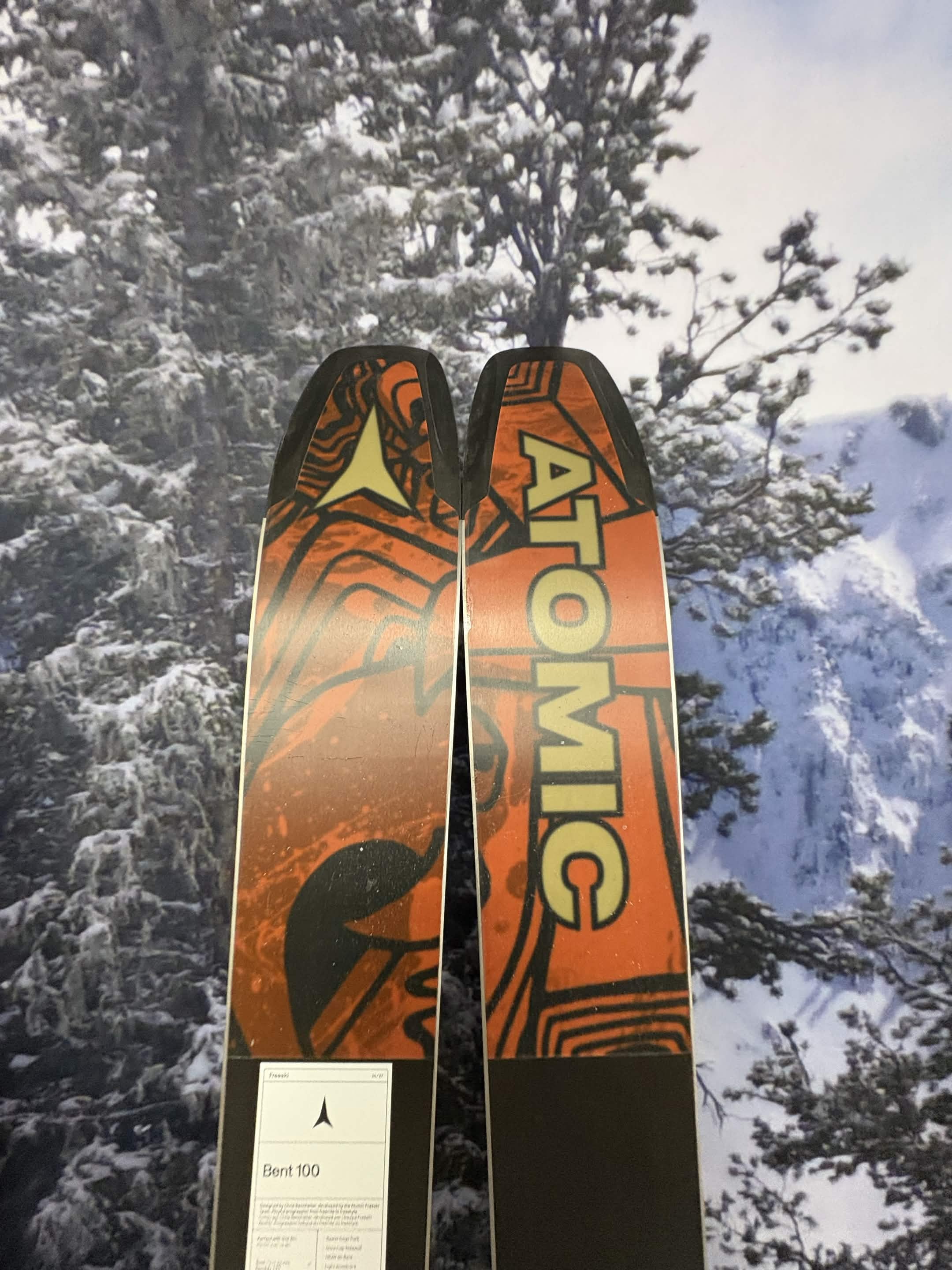 Atomic Bent Chetler 100 186cm Skis w/ ATOMIC NR Strive 11 GW ATO Demo Binding - New 2027