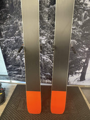 Blizzard Black Pearl 94 170cm Skis w/ ATOMIC NR Strive 11 GW Demo Binding - Lightly Used 2026