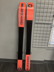 Lightly Used Blizzard Sheeva 10 162cm Skis w/ Atomic Strive 11 Demo Bindings