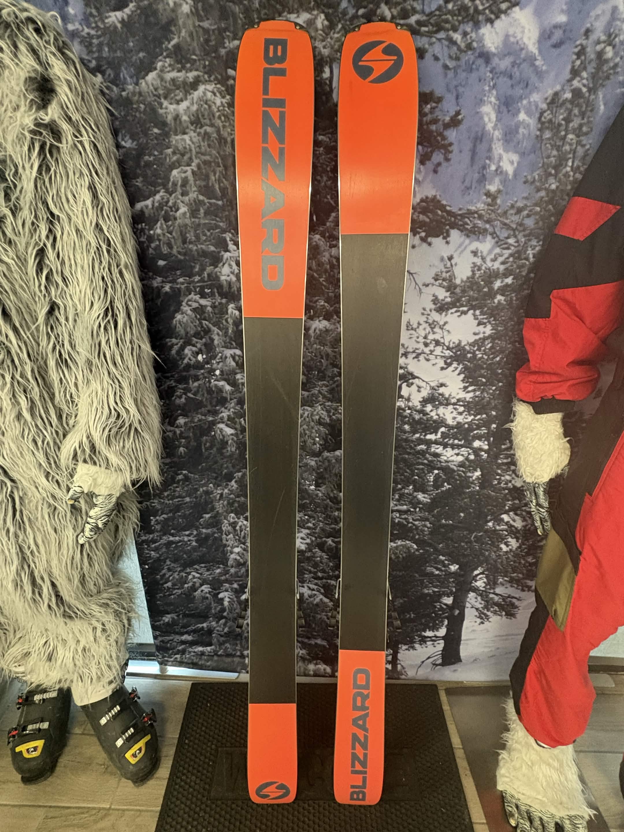 Blizzard Rustler 9 168cm Skis w/ Atomic Strive 11 Demo Bindings- Lightly Used 2026