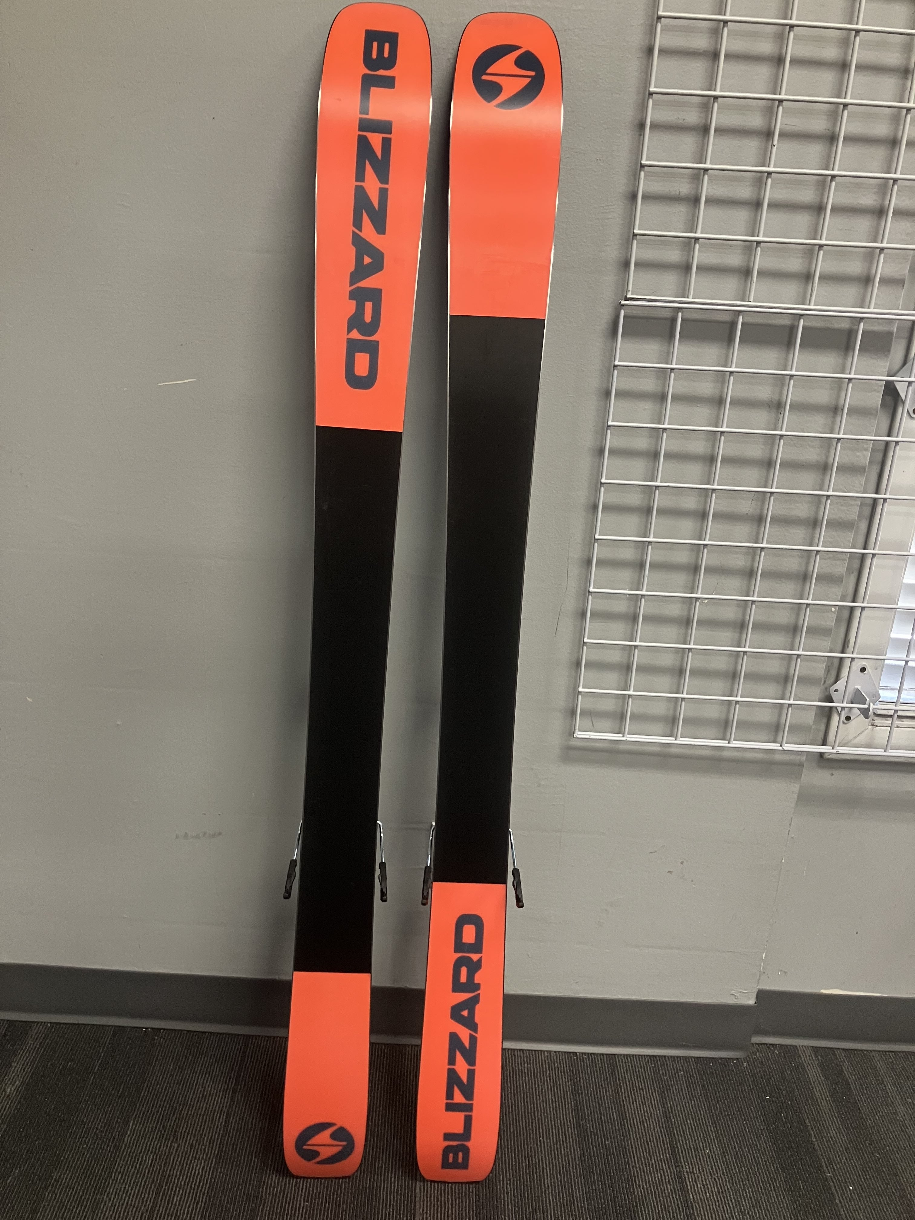 Blizzard Sheeva 9 156cm Skis w/ Atomic Strive 11 Demo Bindings Lightly Used 2026